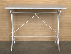 Table de bistrot française en fonte massive avec plateau en marbre blanc