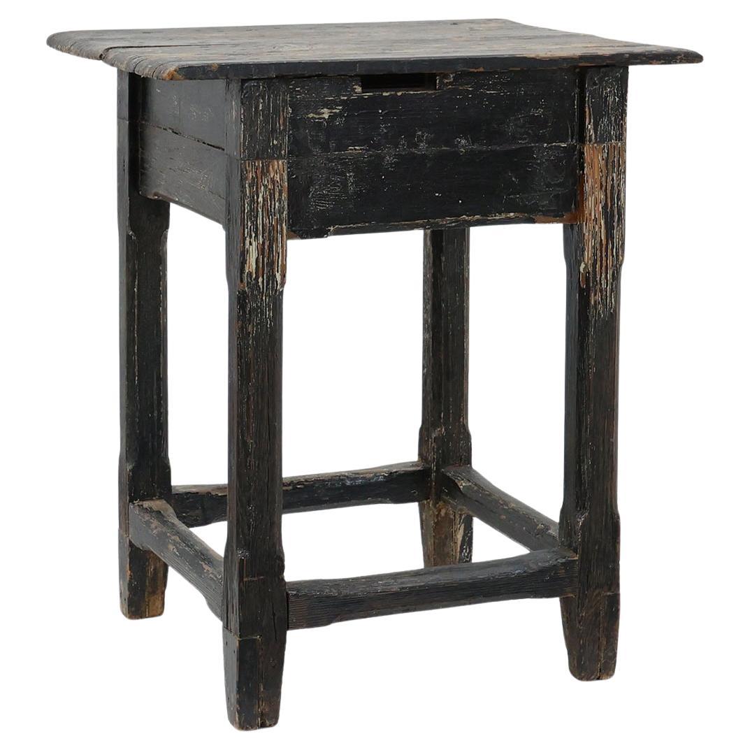 Tavolino francese in rovere massiccio nero in stile wabi sabi, 1850 ca.