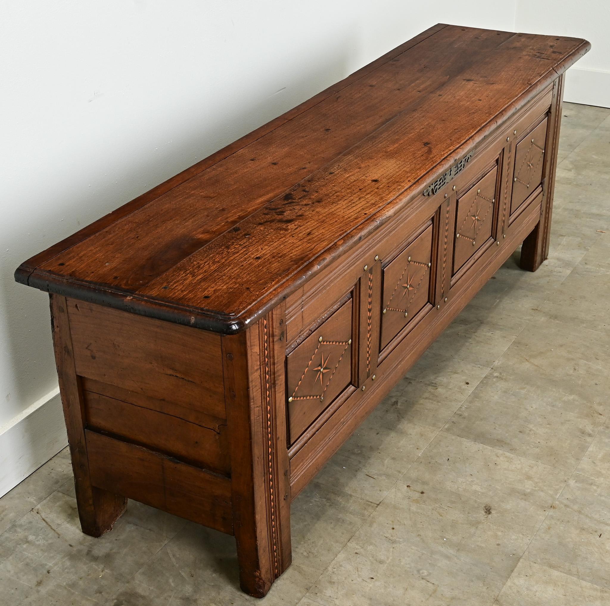French Solid Oak & Inlay Coffer In Good Condition In Baton Rouge, LA