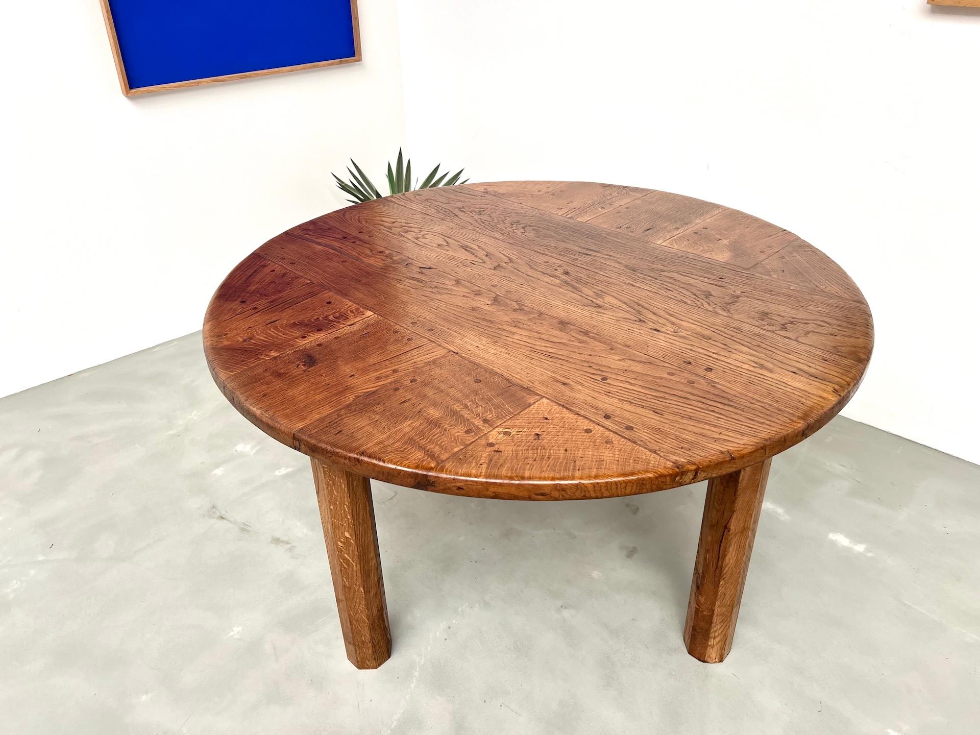 Stile provenzale Tavolo rotondo francese in legno massiccio di Oak - Pezzo unico, circa 1900 in vendita