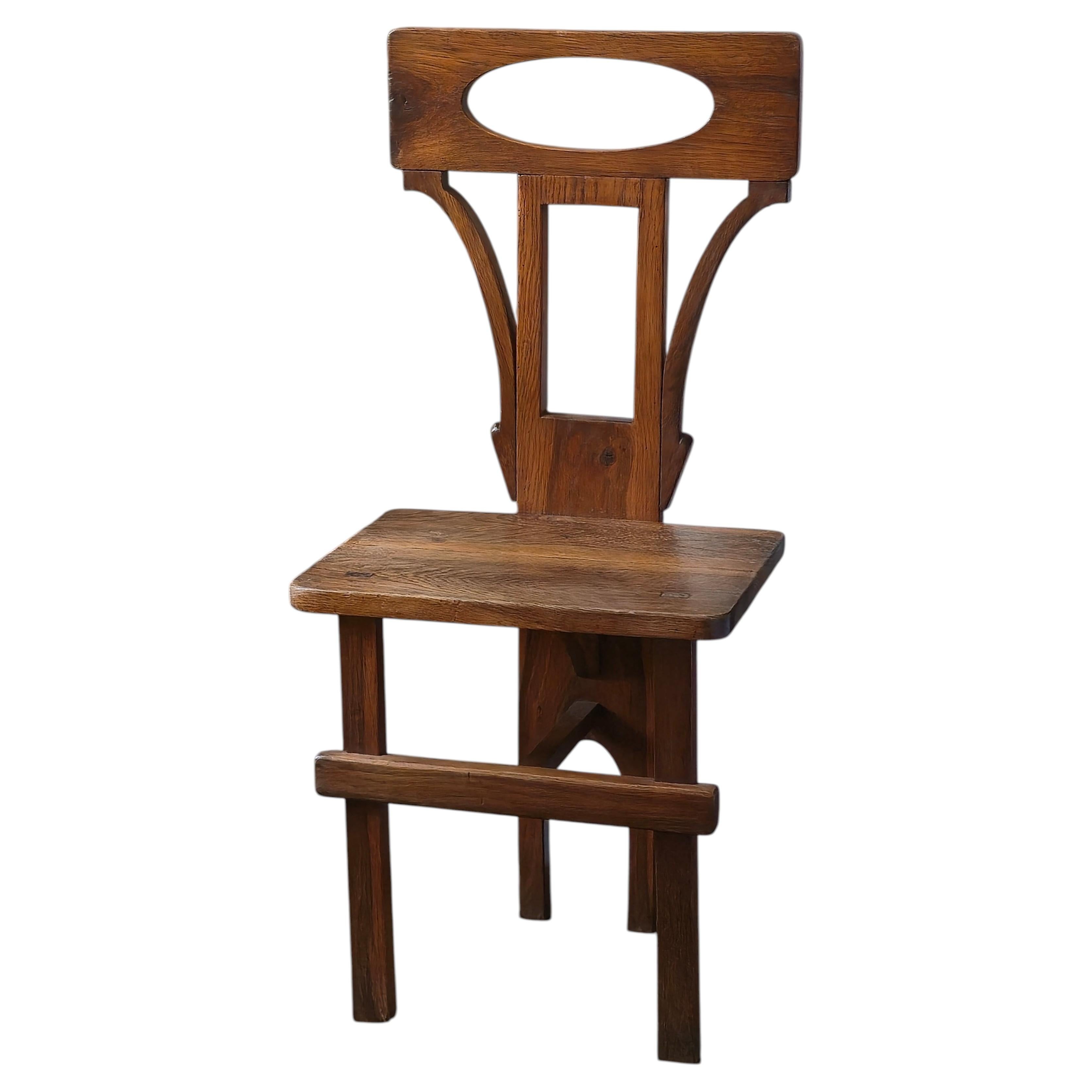 Chaise transitionnelle en chêne massif français, influence constructiviste et art nouveau, 192