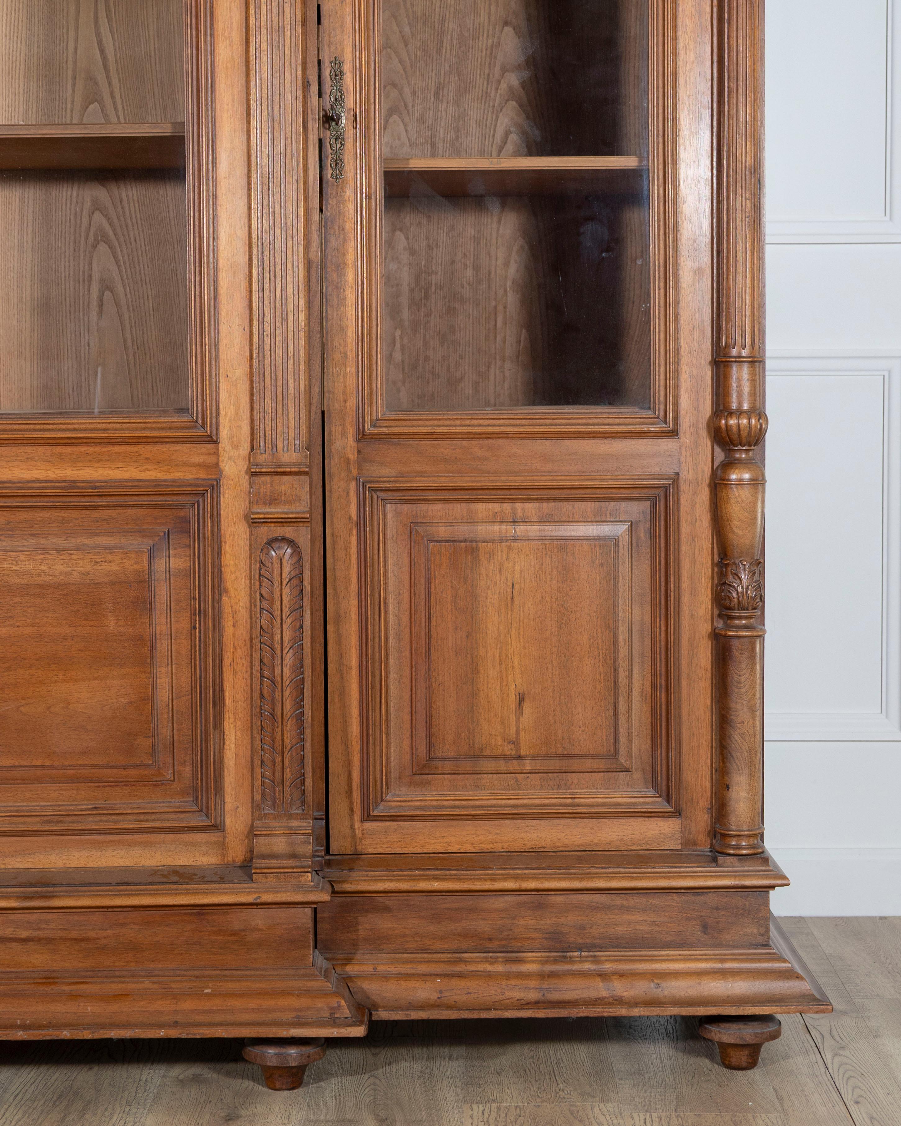 Wood French Solid Walnut Bookcase with Carved Columns, Late 19th Century For Sale