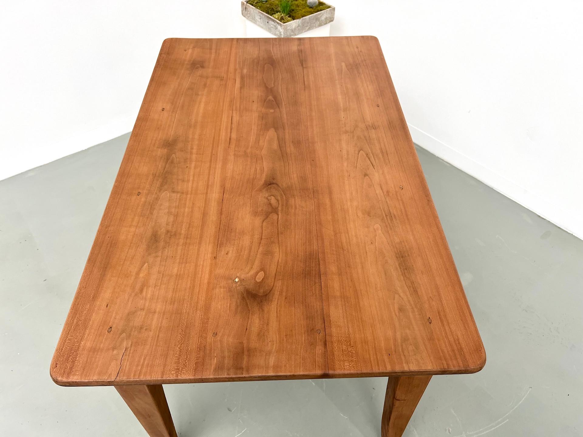 French solid walnut desk, 1950 For Sale 4