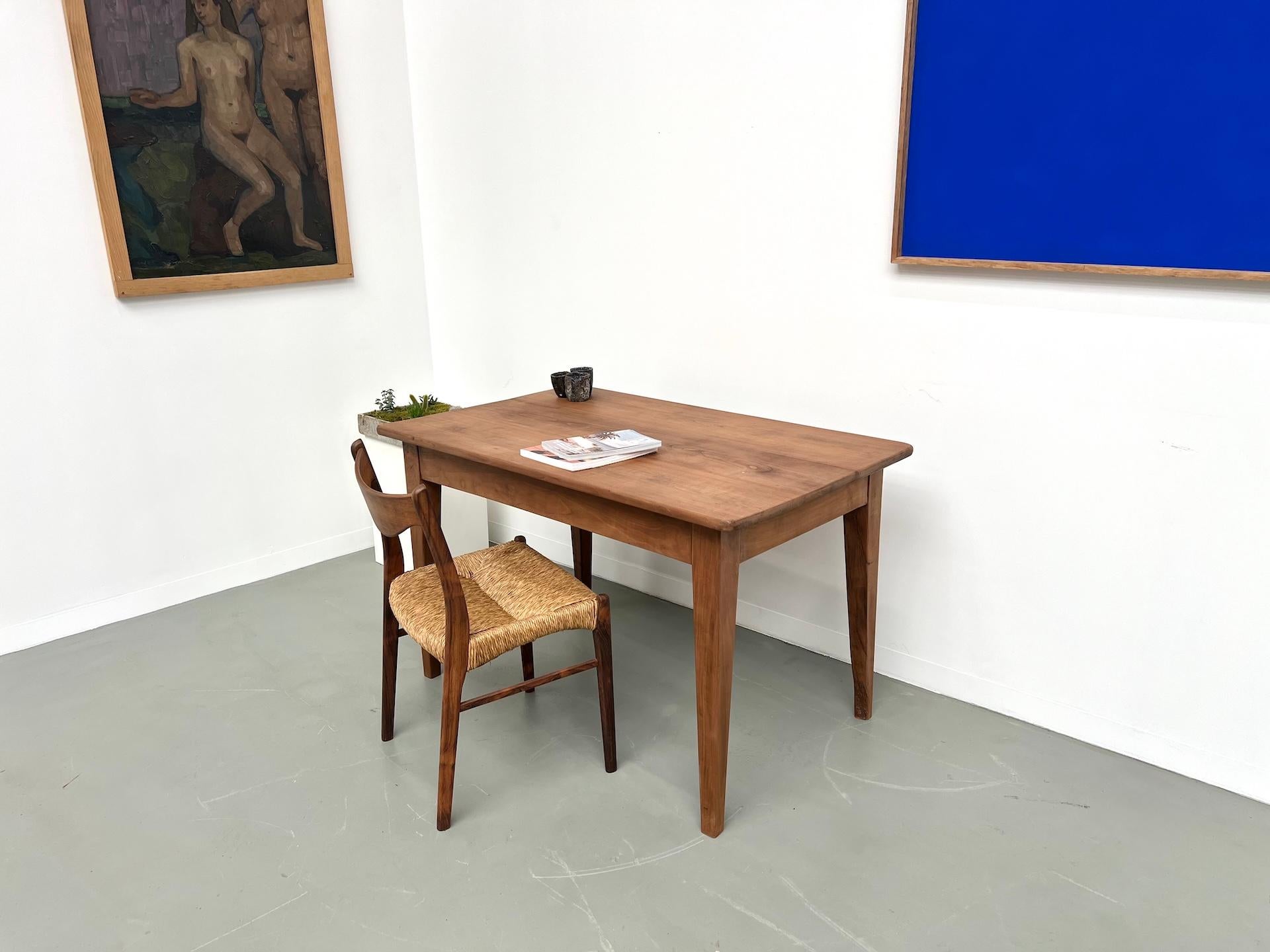 French solid walnut desk, 1950 For Sale 6