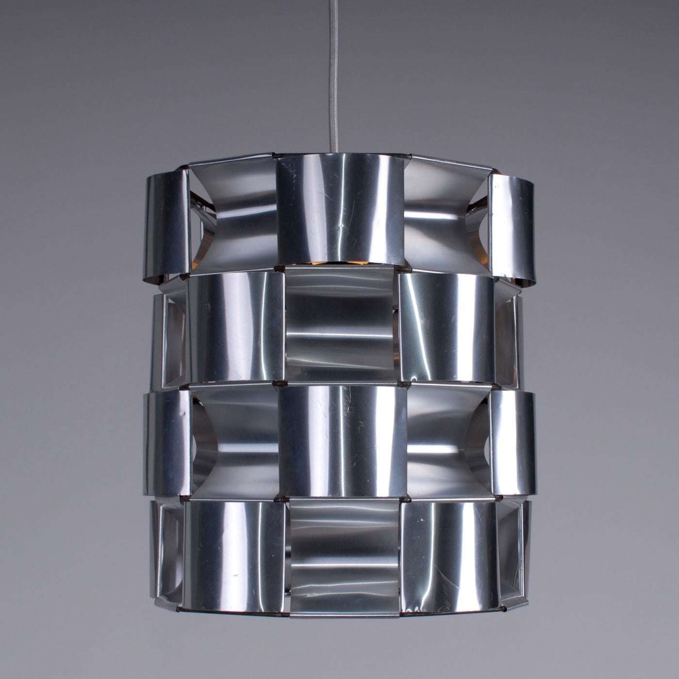 French Space Age Max Sauze aluminium silver Ceiling lamp 1970s early production. 
Ceiling lamp manufactured at Max Sauze workshops consisting of aluminium sheets stretched on a steel grid. Partly hand made at Sauze in France. Newly wired with
