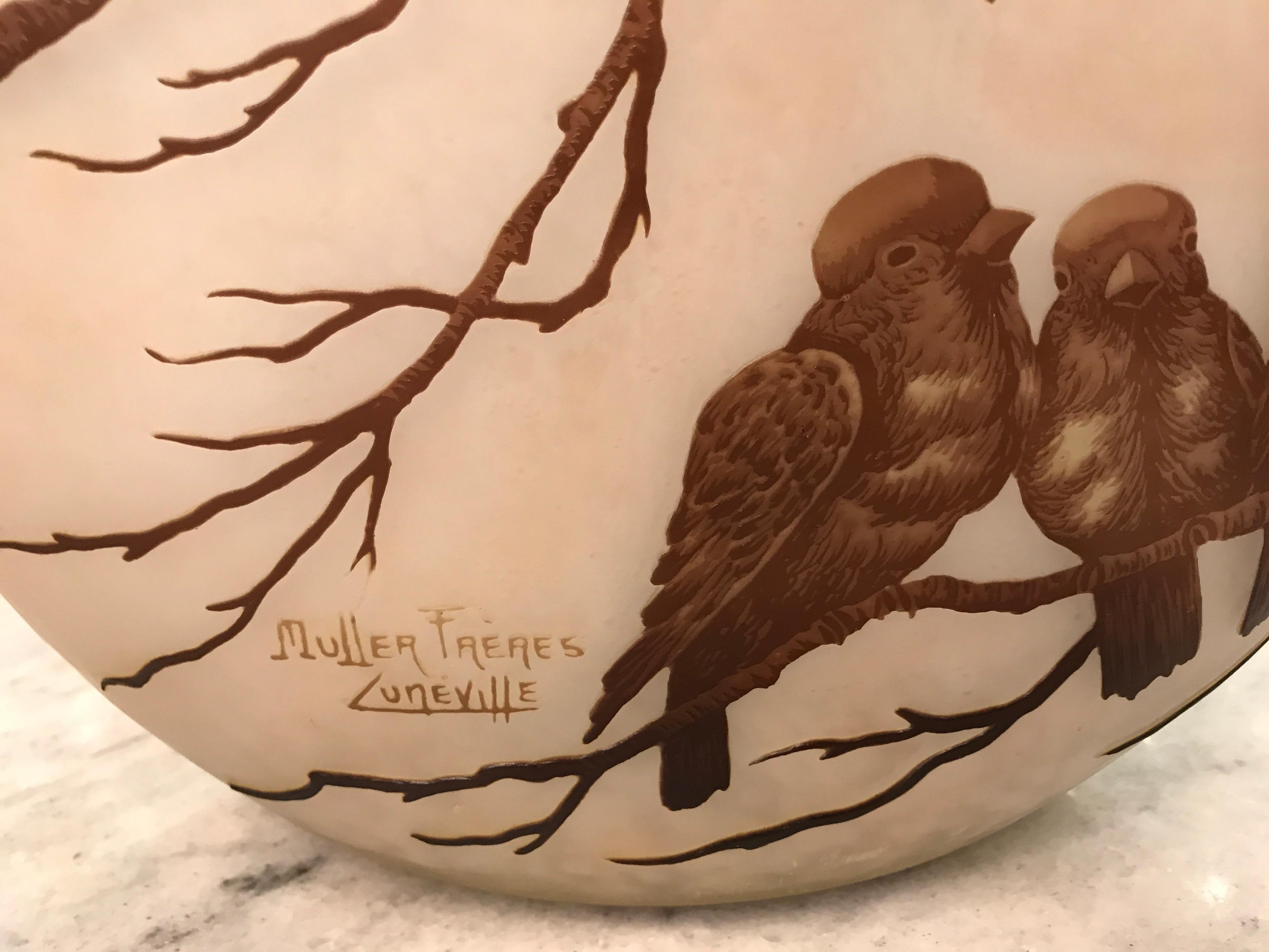 French sparrows Vase, Sign: Muller Freres Luneville, Jugendstil, Art Nouveau For Sale 2