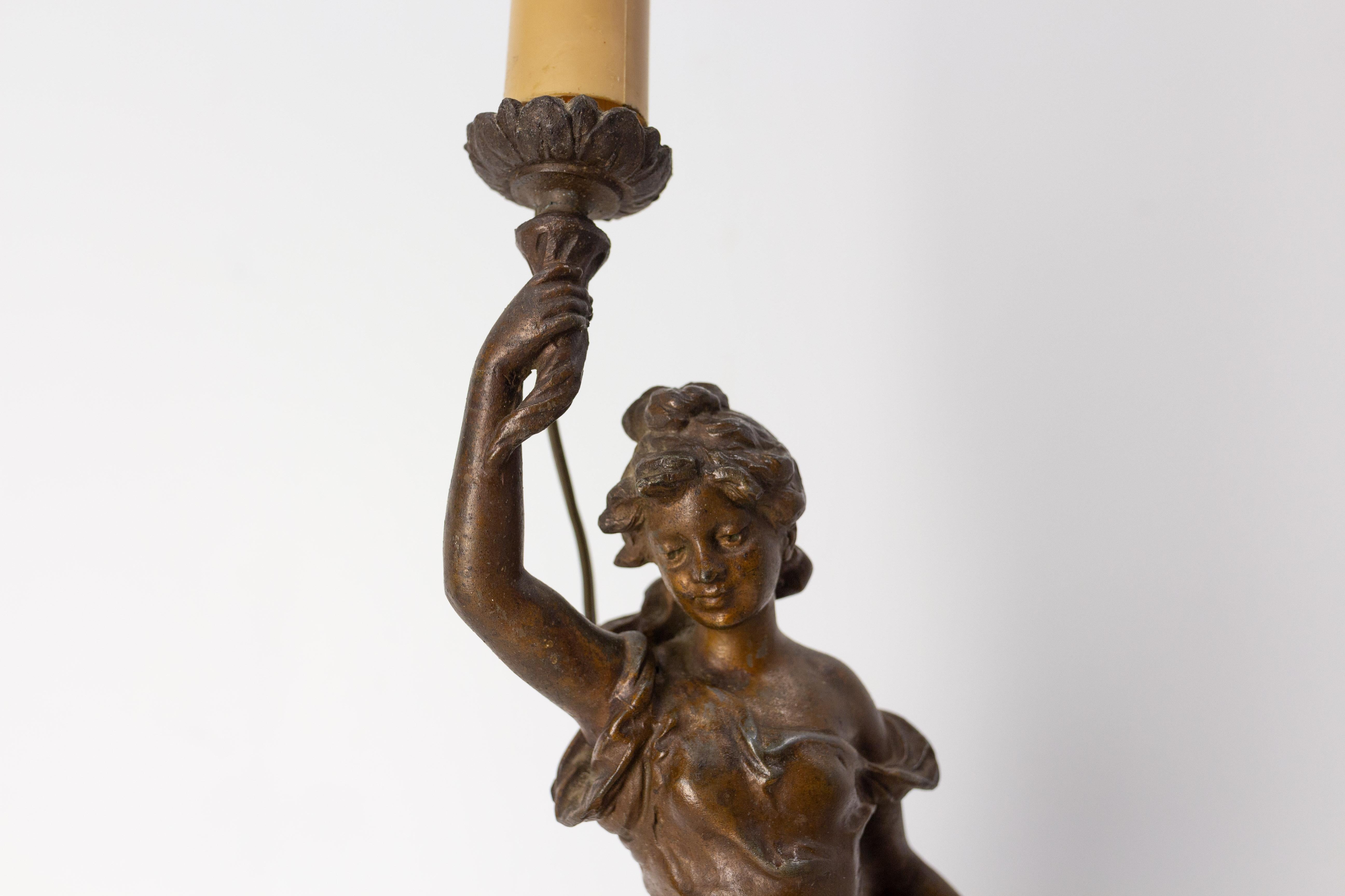 French Spelter Woman with Roses Table Lamp From L-A Moreau on Marble Base c 1900 For Sale 2
