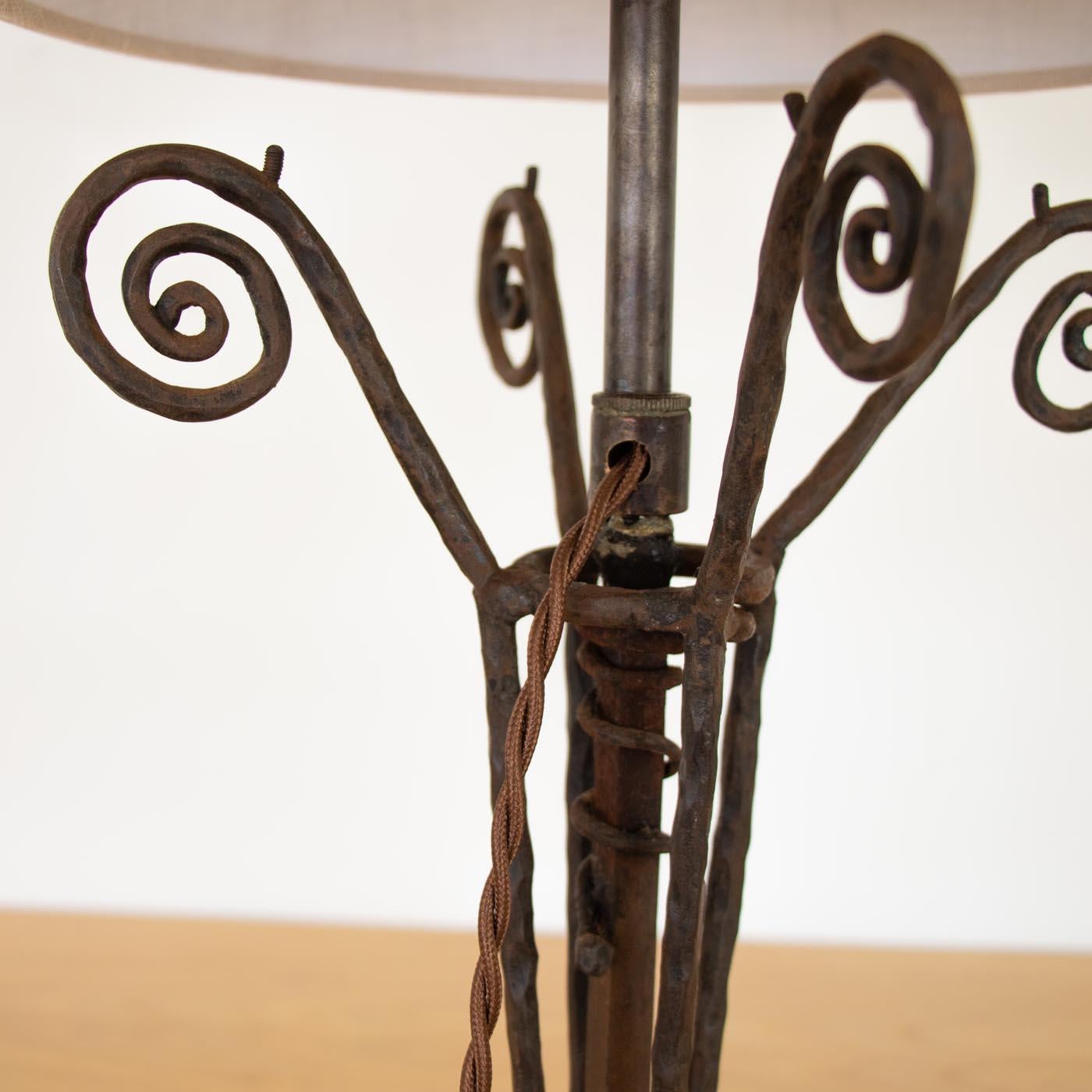 French Spiral Iron Table Lamp 3