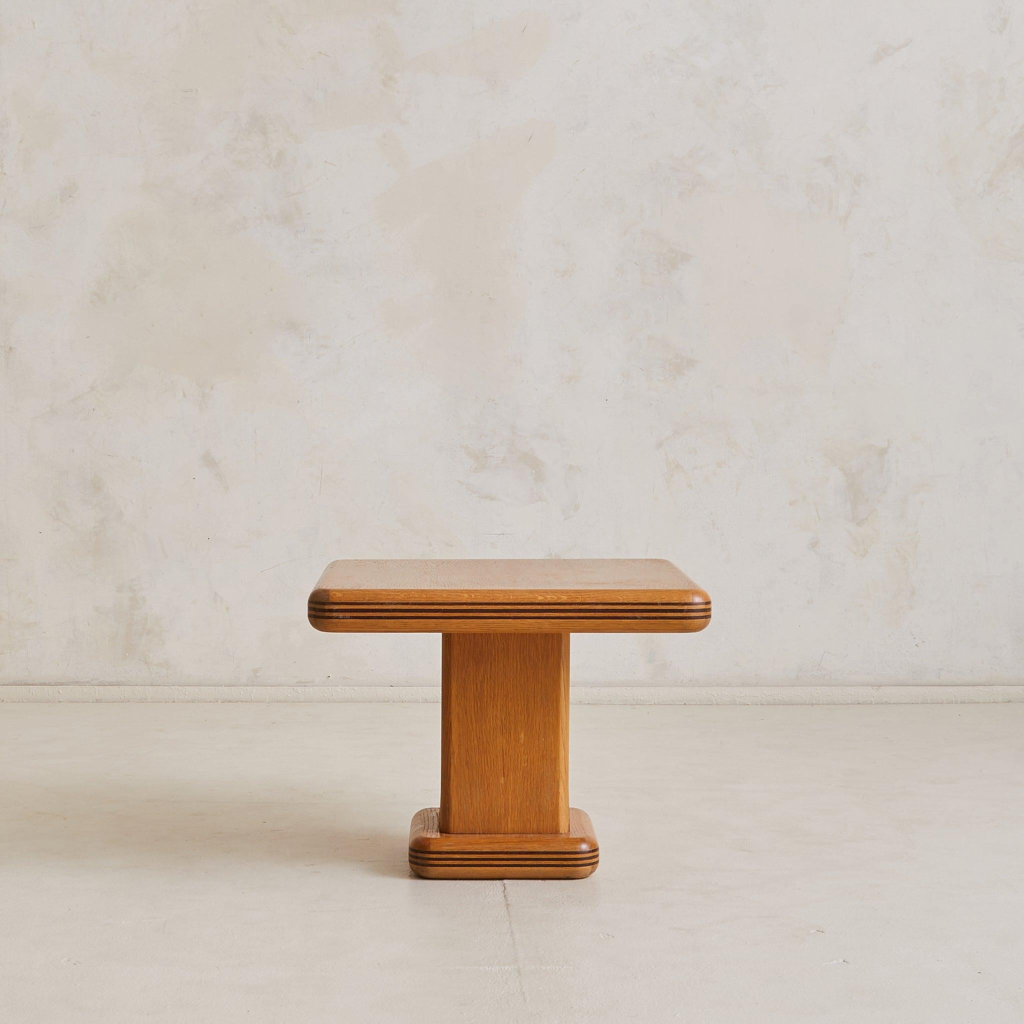 Mid-Century moderno French Square Oak Side Table with Inlaid Detailing, 1960s - 2 Available in vendita