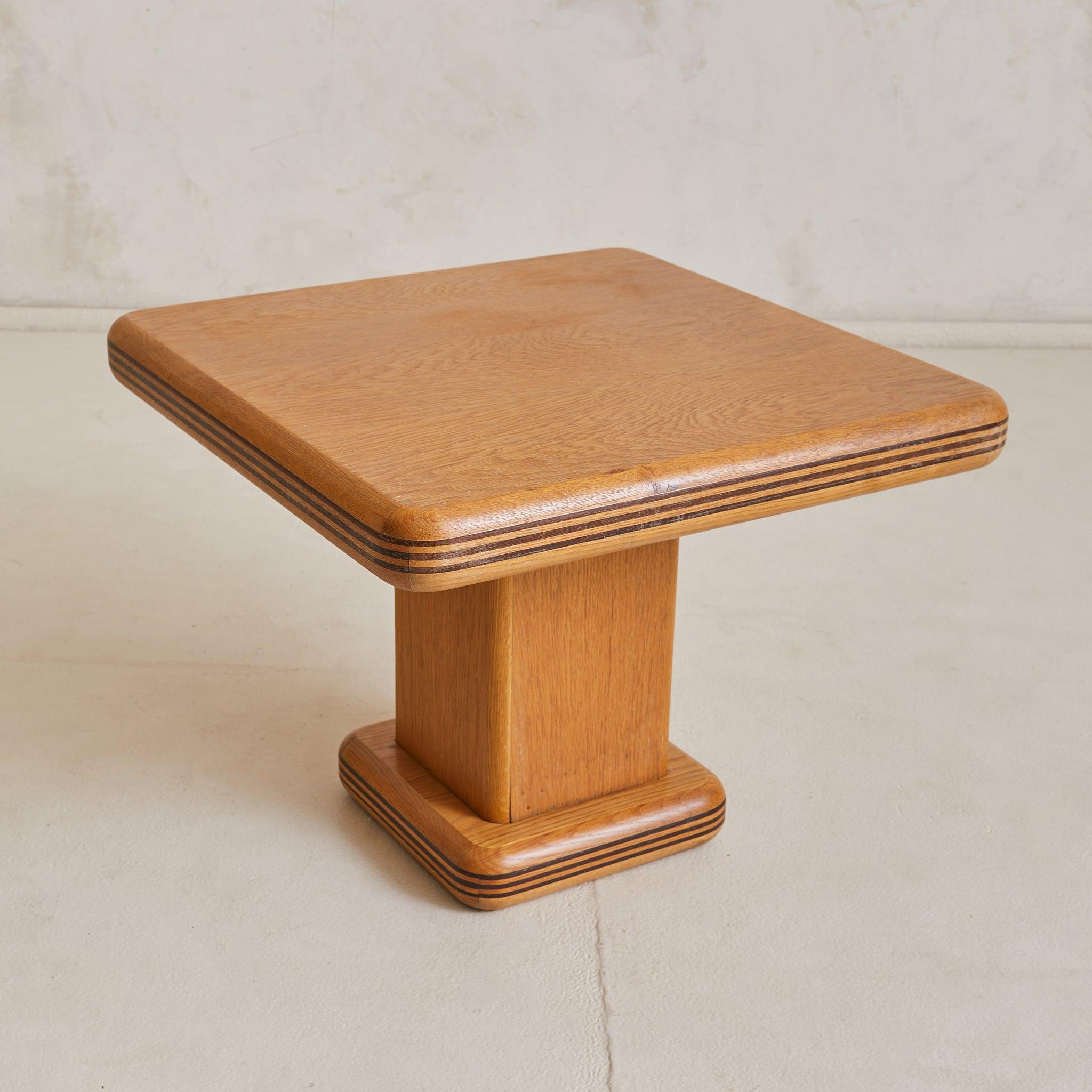 French Square Oak Side Table with Inlaid Detailing, 1960s - 2 Available In condizioni buone in vendita a Chicago, IL