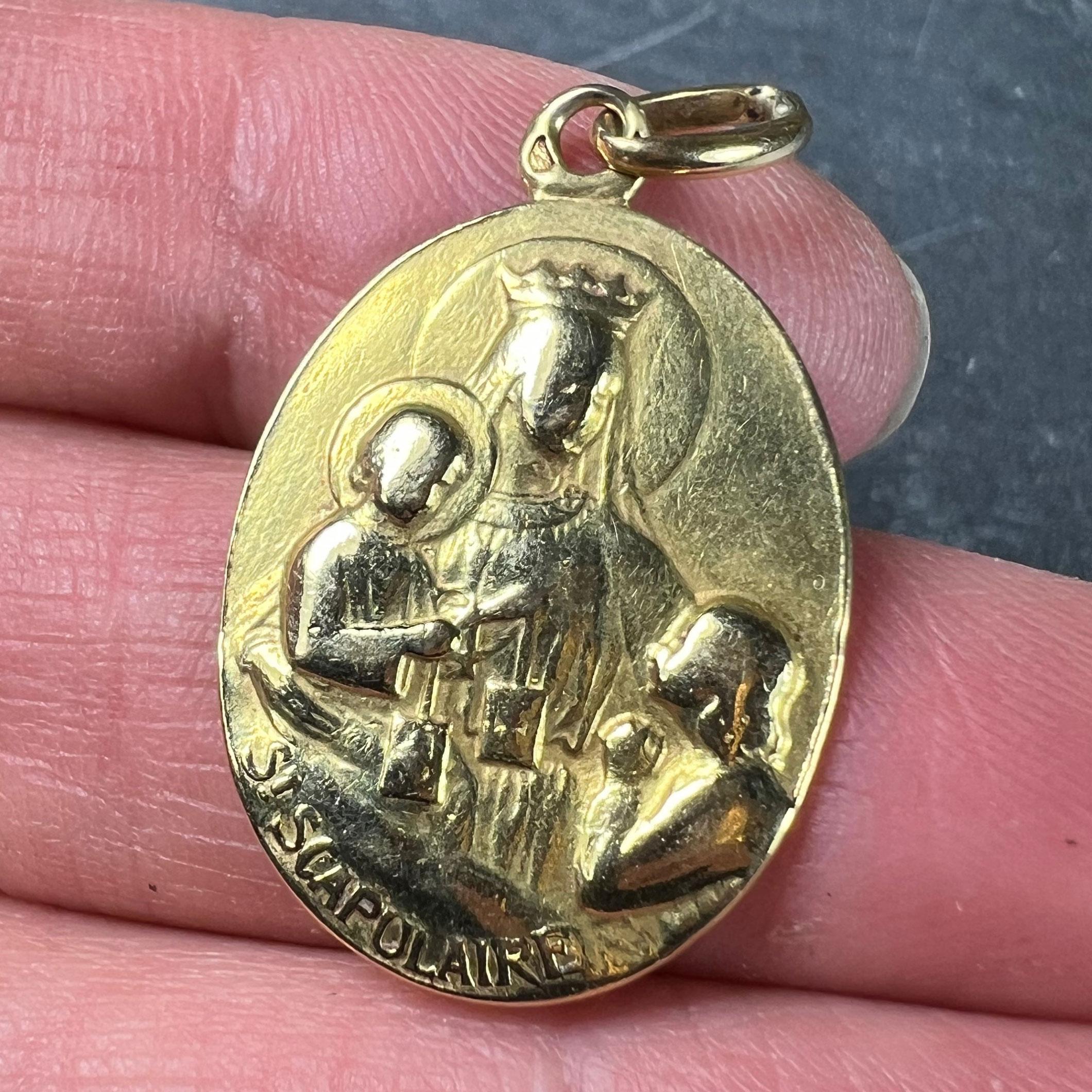 French St Scapulaire Madonna Jesus Sacred Heart 18K Yellow Gold Medal Pendant For Sale 1