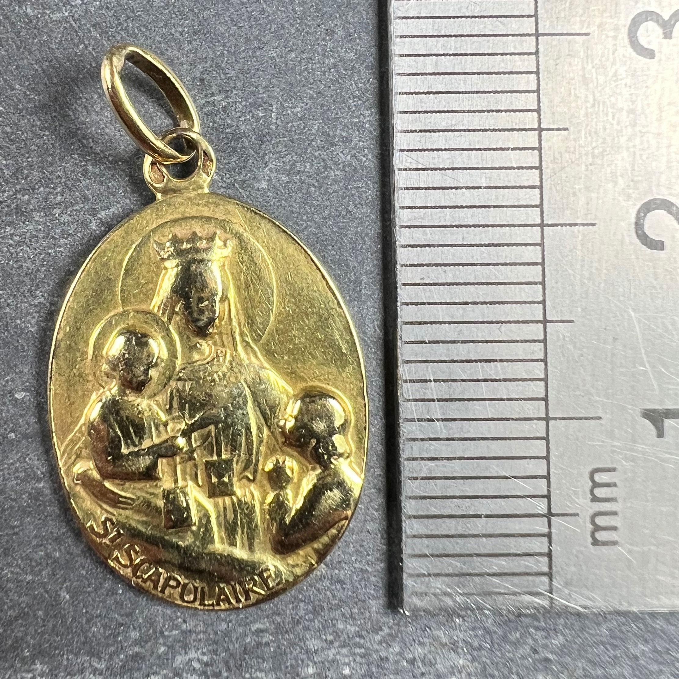 French St Scapulaire Madonna Jesus Sacred Heart 18K Yellow Gold Medal Pendant For Sale 5