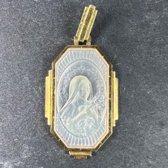 St Therese, breloque française en or jaune 18 carats et nacre