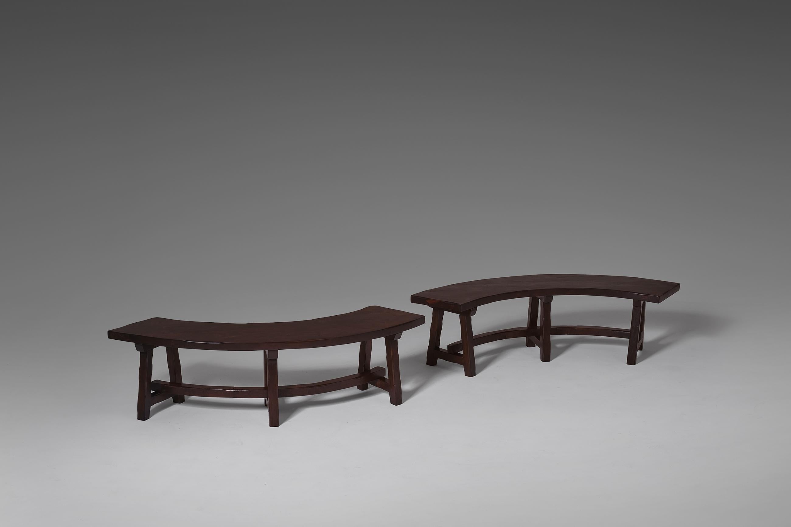 20ième siècle Table et bancs incurvés en bois de frêne teinté français en vente