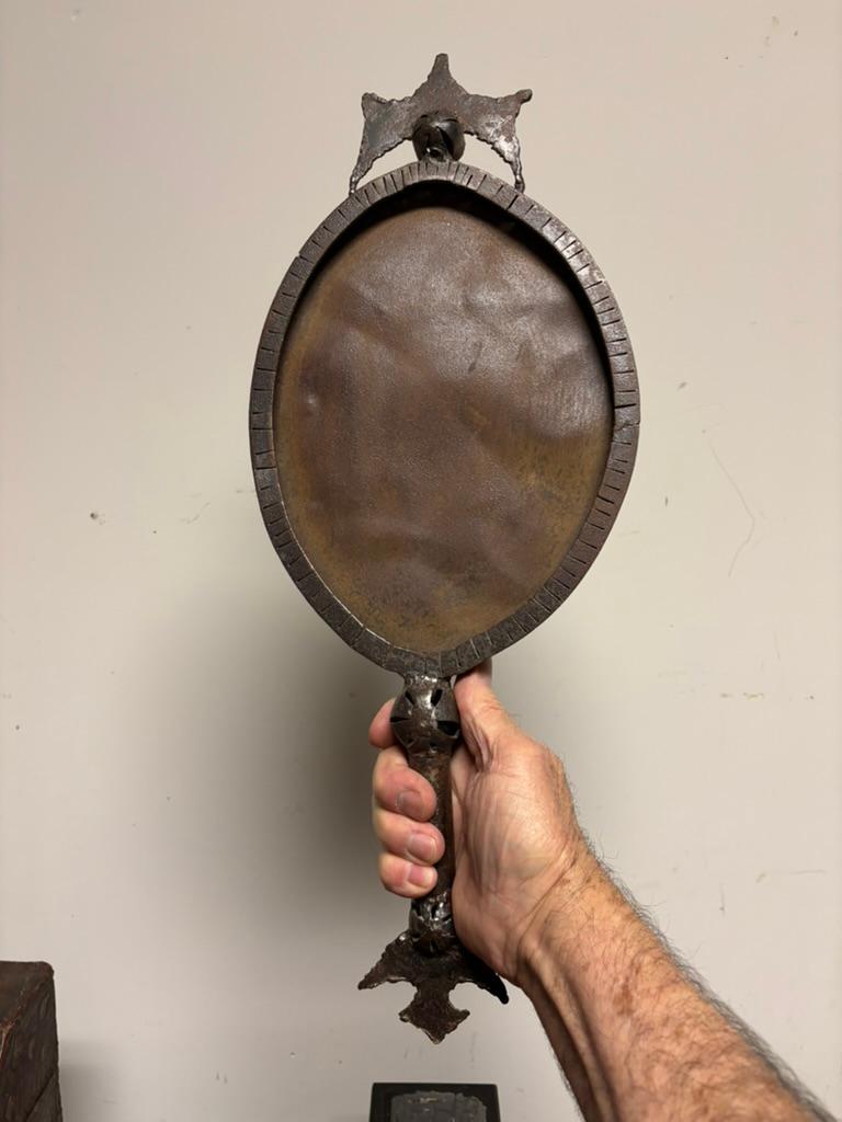 20ième siècle Miroir à la main français A Prop From Opheus par Jean Cocteau en vente