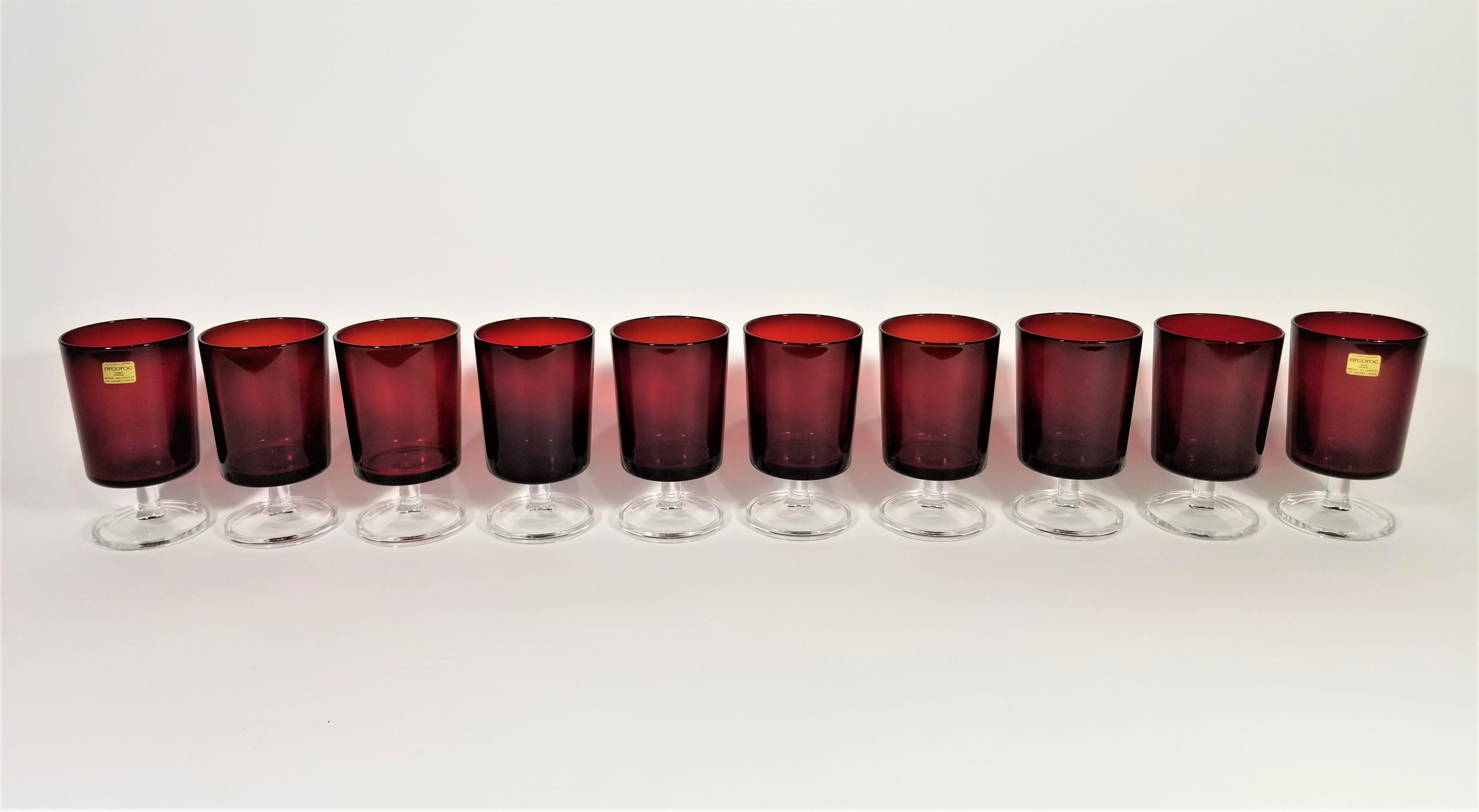 French Stemware Glassware Ruby Red 1960s Midcentury France Set of 10 In Excellent Condition For Sale In New York, NY
