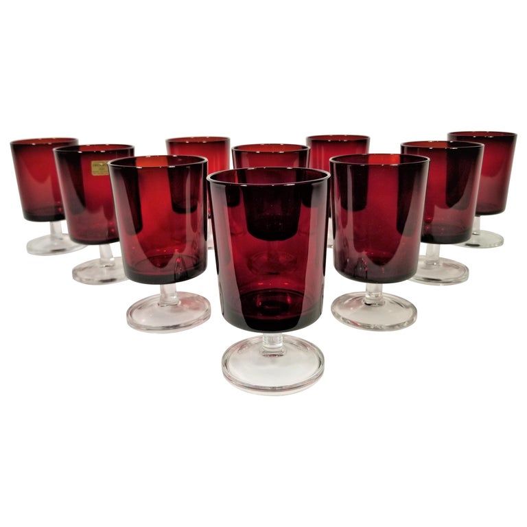 Arcoroc Vintage France Cut Crystal Wine Glasses – Happy Hour Vintage Goods  - A Curated Collection by Gastronomblog