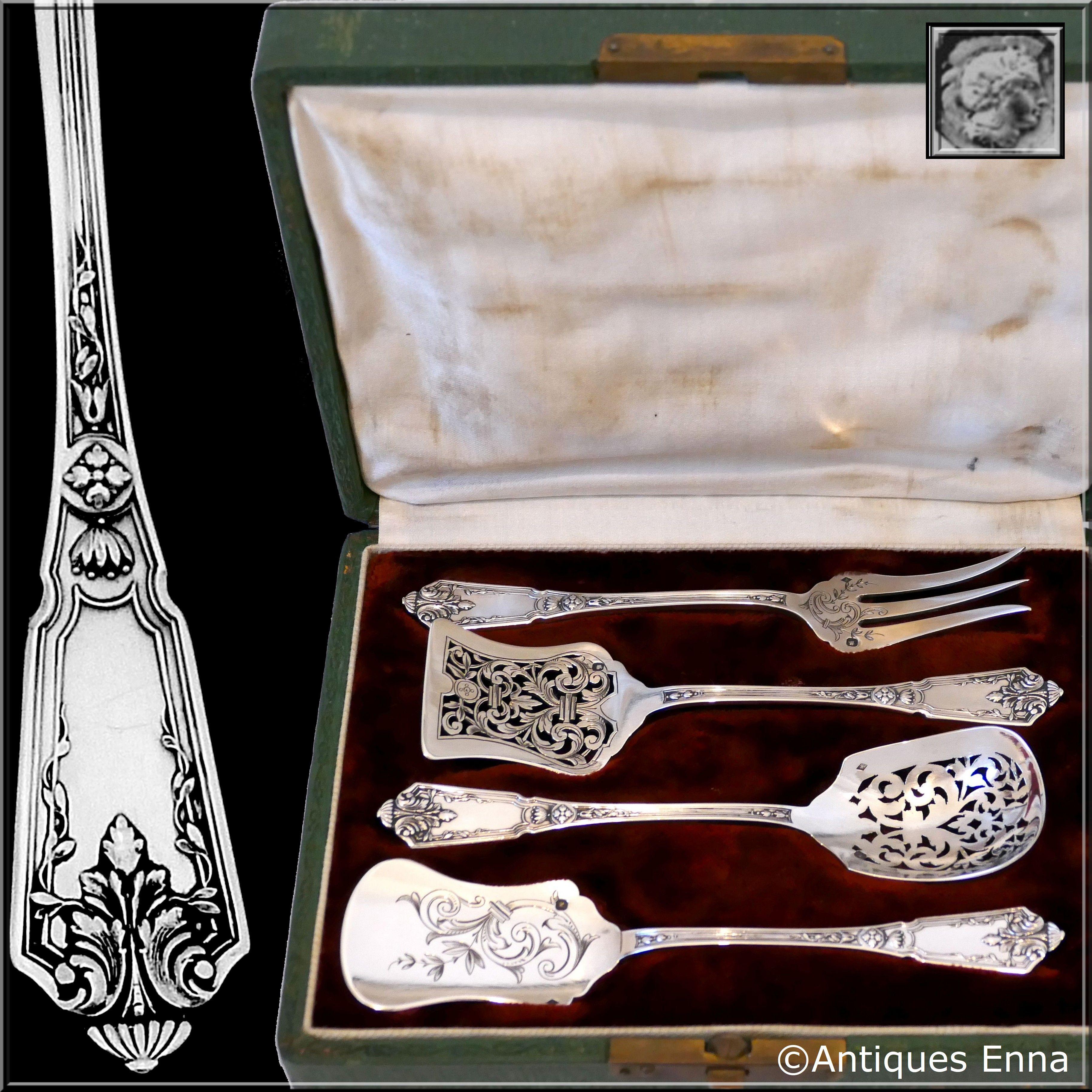 Head of Minerve 1st titre for 950/1000 French sterling silver guarantee. 

An exceptional set from the point of view of its design as well as the quality of the engraving. In Regency, Louis XIV style, the upper parts and spatulas are decorated with