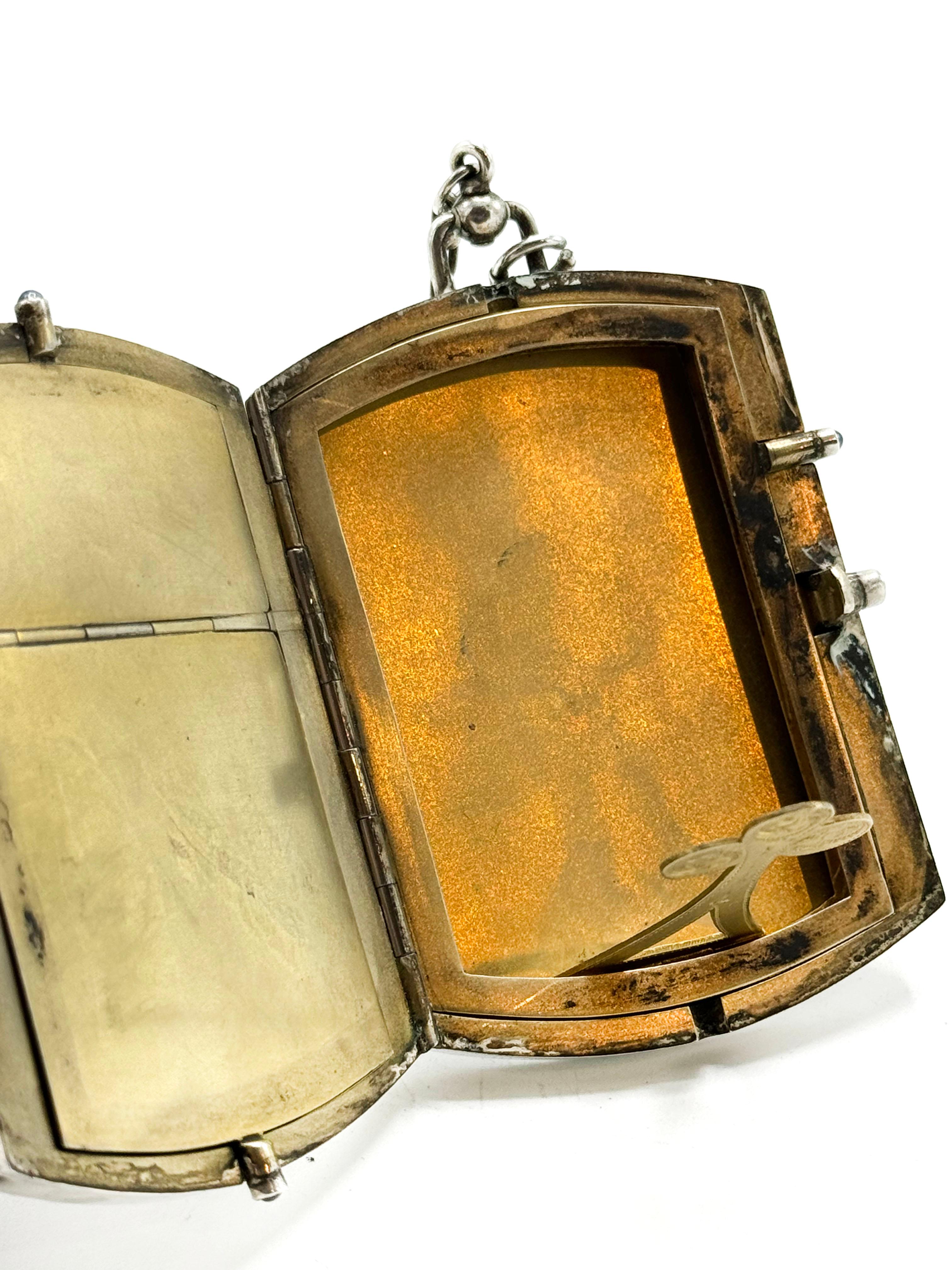 French sterling silver Neoclassic vanity case For Sale 1