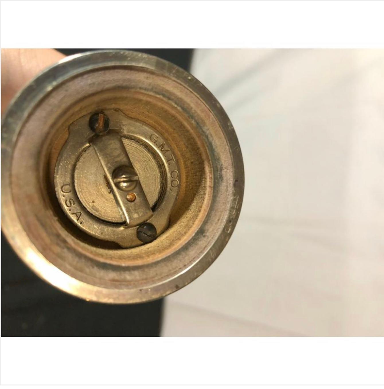French Sterling Silver Salt And Pepper Grinders. In Excellent Condition For Sale In Buchanan, MI