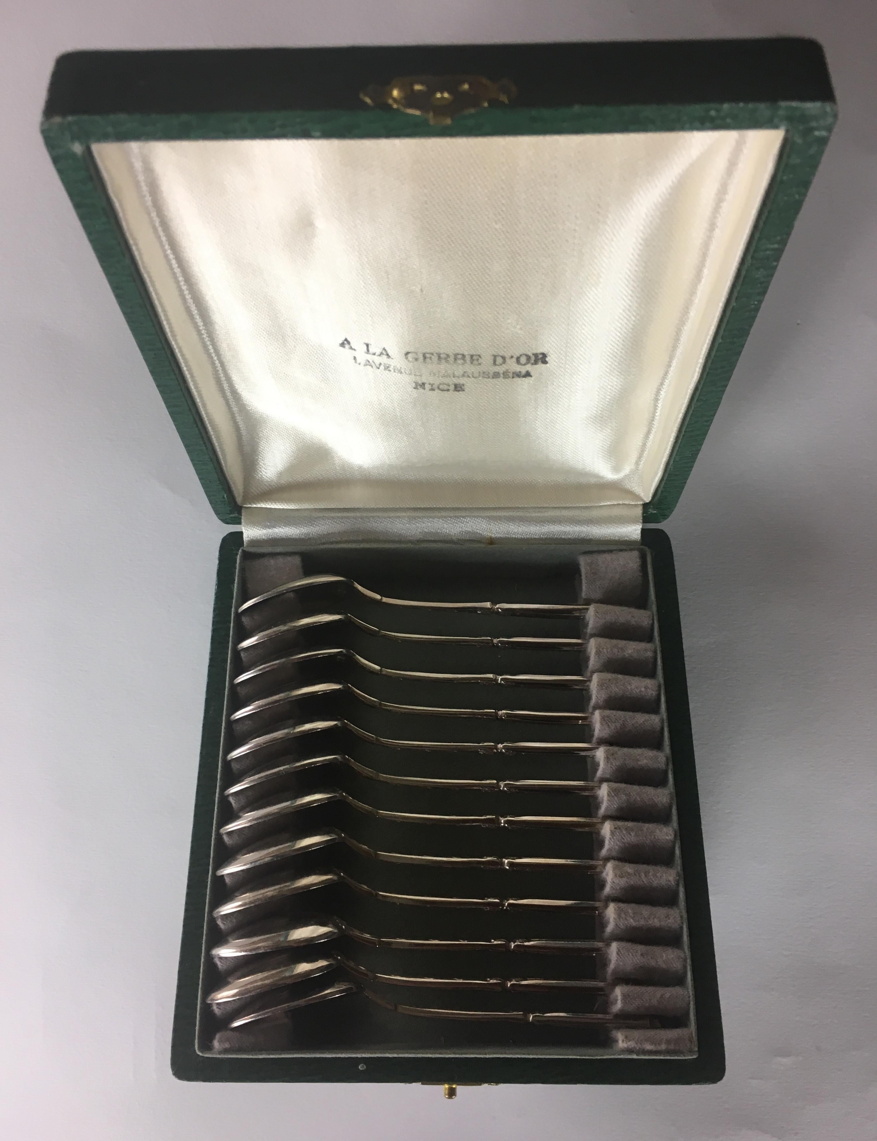 Hand-Crafted French Sterling Silver Tea Coffee Dessert Spoons Set 12 Piece, circa 1900 For Sale
