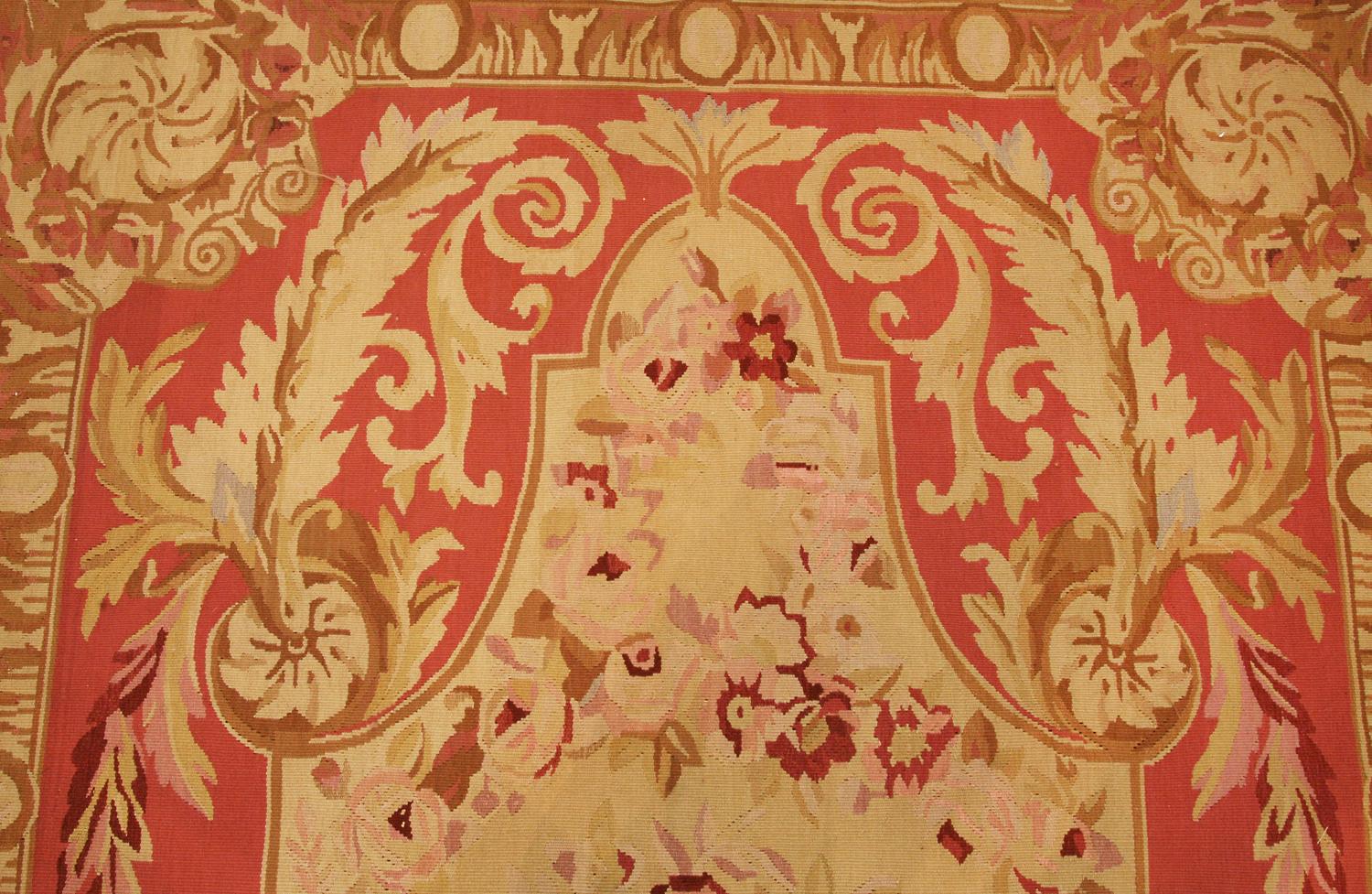French Stlye Flat-weave Aubusson Rug with Floral Design, 21st Century In Excellent Condition In Ferrara, IT