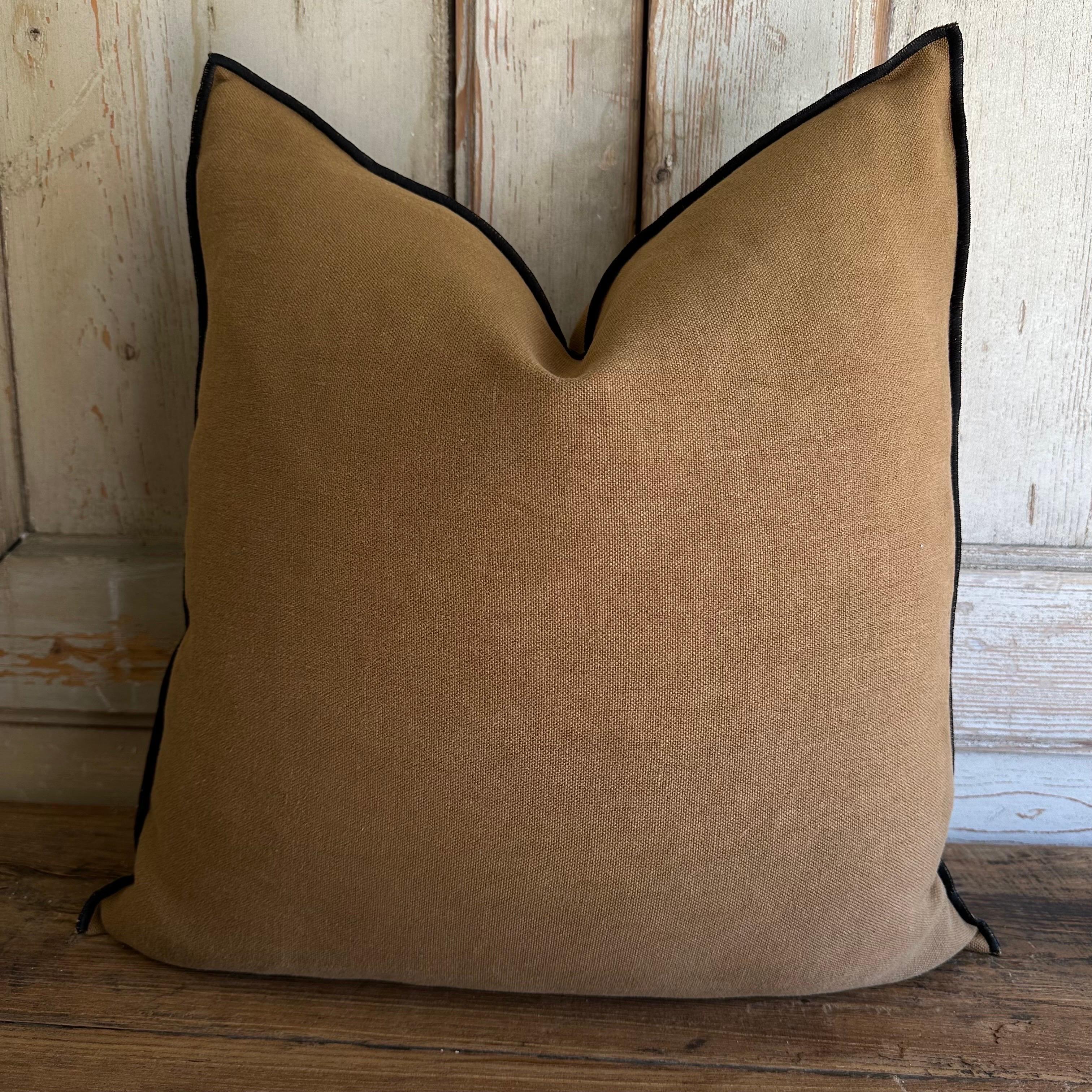 French Stone Washed Linen accent pillow with down feather insert.
Color : Havane ; a pretty warm deep brown rust color linen with textured soft hand and stitched edge, metal zipper closure. 
Size: 22