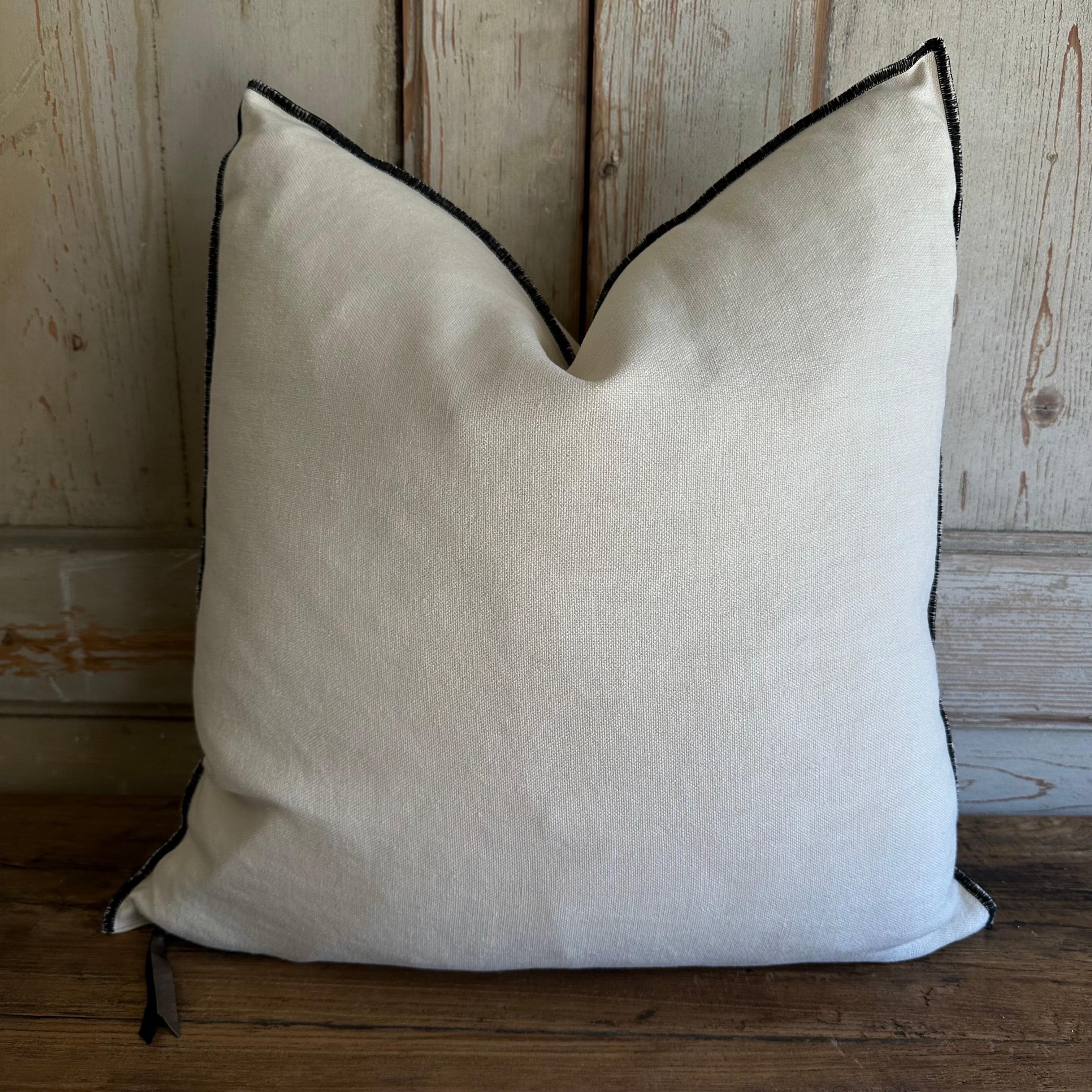 French Stone Washed Linen accent pillow with down feather insert.
Size: 22”x22”.
Color : Fior di latte (subtle nude / beige) nubby textured linen style pillow with a stitched edge, metal zipper closure. Shown in photo with white linen for