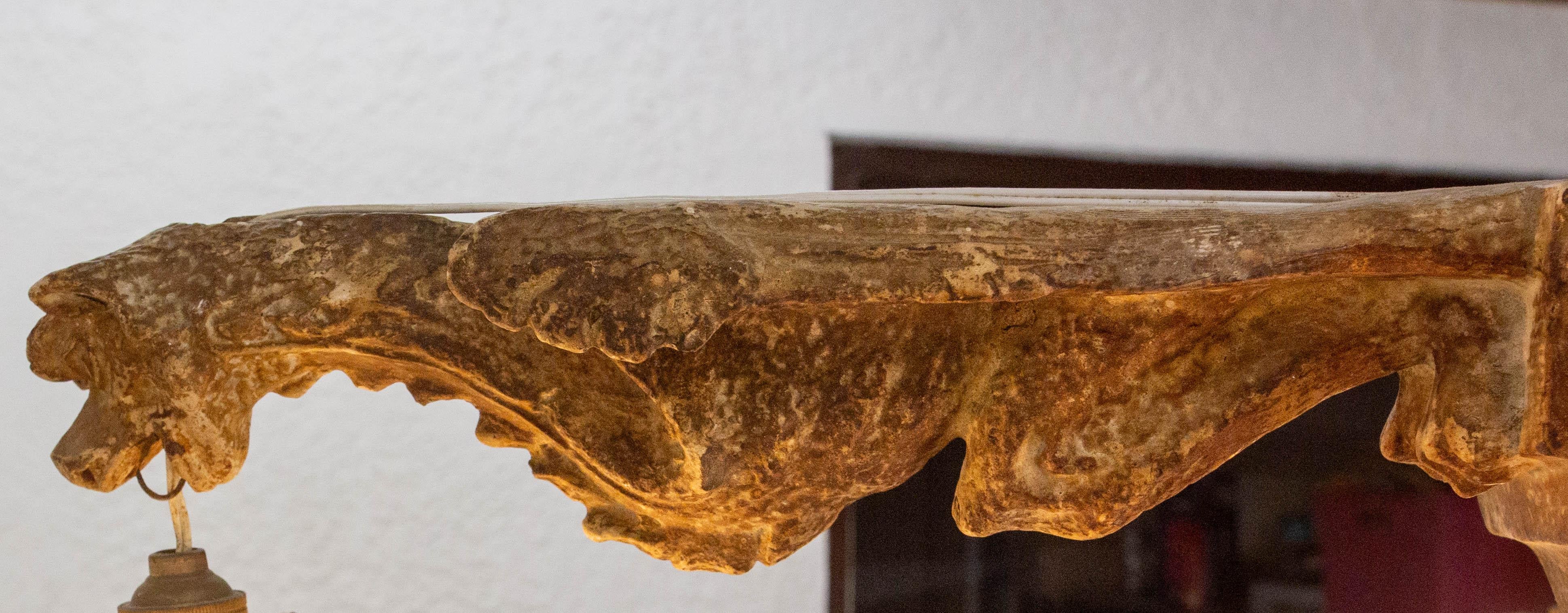 Lampadario a soffitto in stucco francese con otto gargoyles, circa 1850 in vendita 5