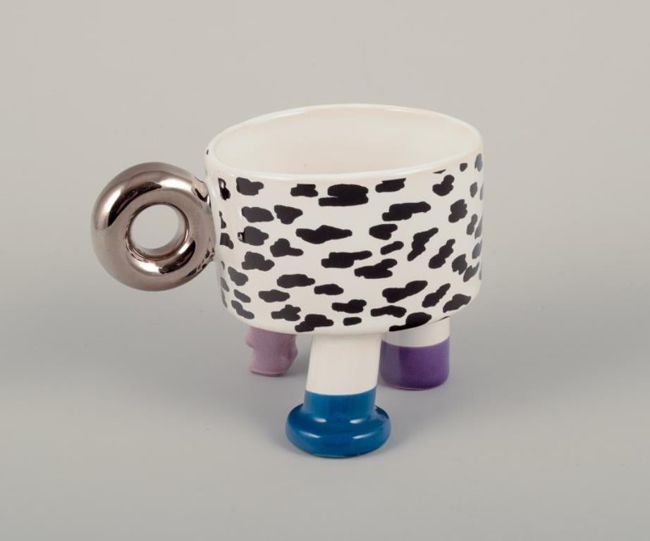 Ceramista de taller francés. Cuatro pares de tazas de café en loza Francés en venta