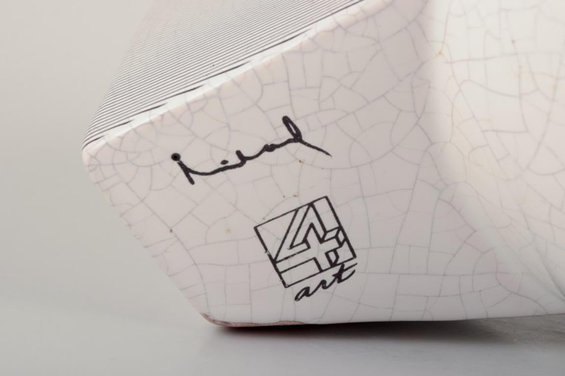 French studio ceramicist. Teapot. Abstract futuristic style. Late 20th C. In Excellent Condition In København, Copenhagen