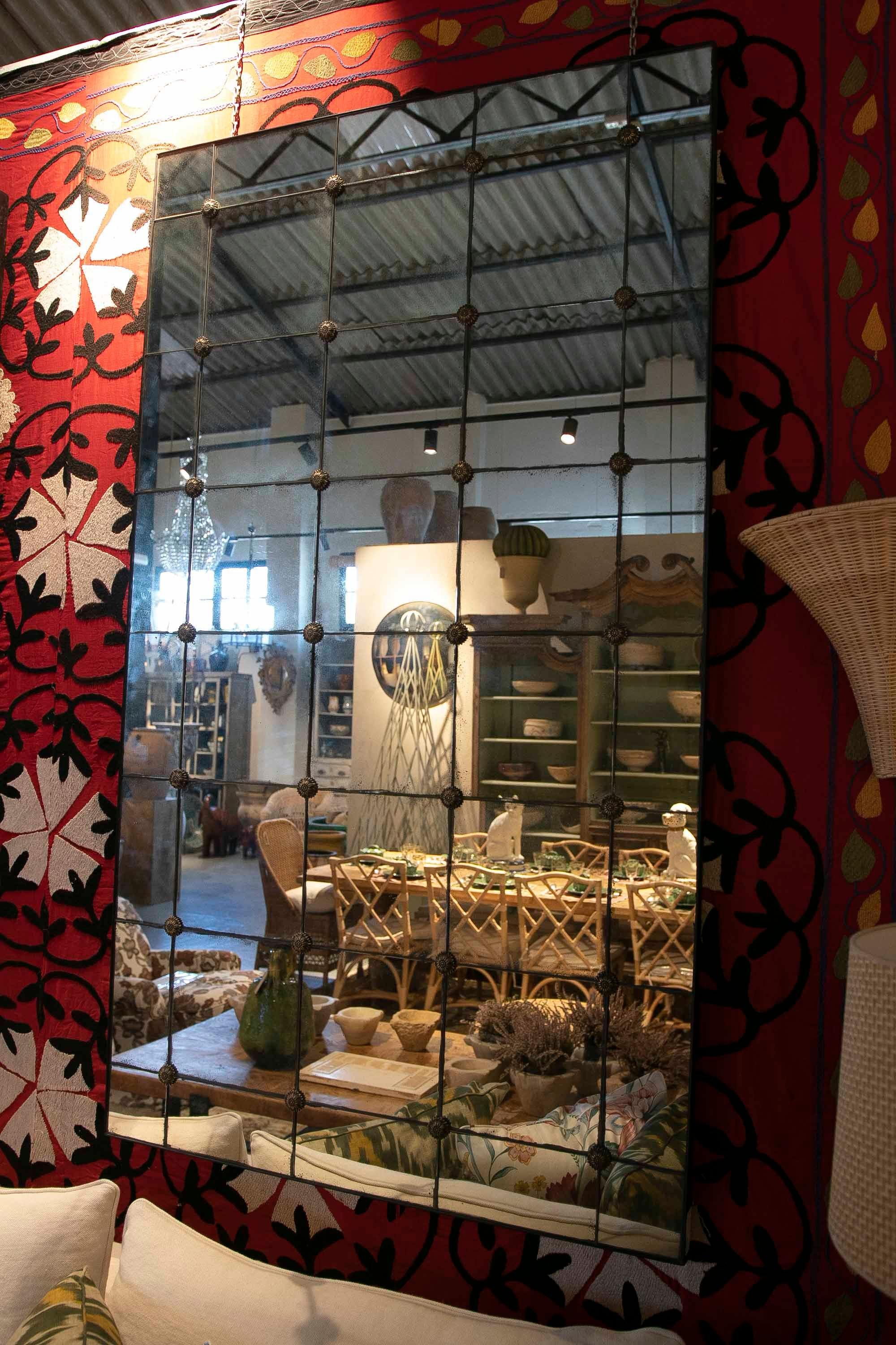 Miroir rectangulaire ancien de style français avec cadre en fer Bon état - En vente à Marbella, ES