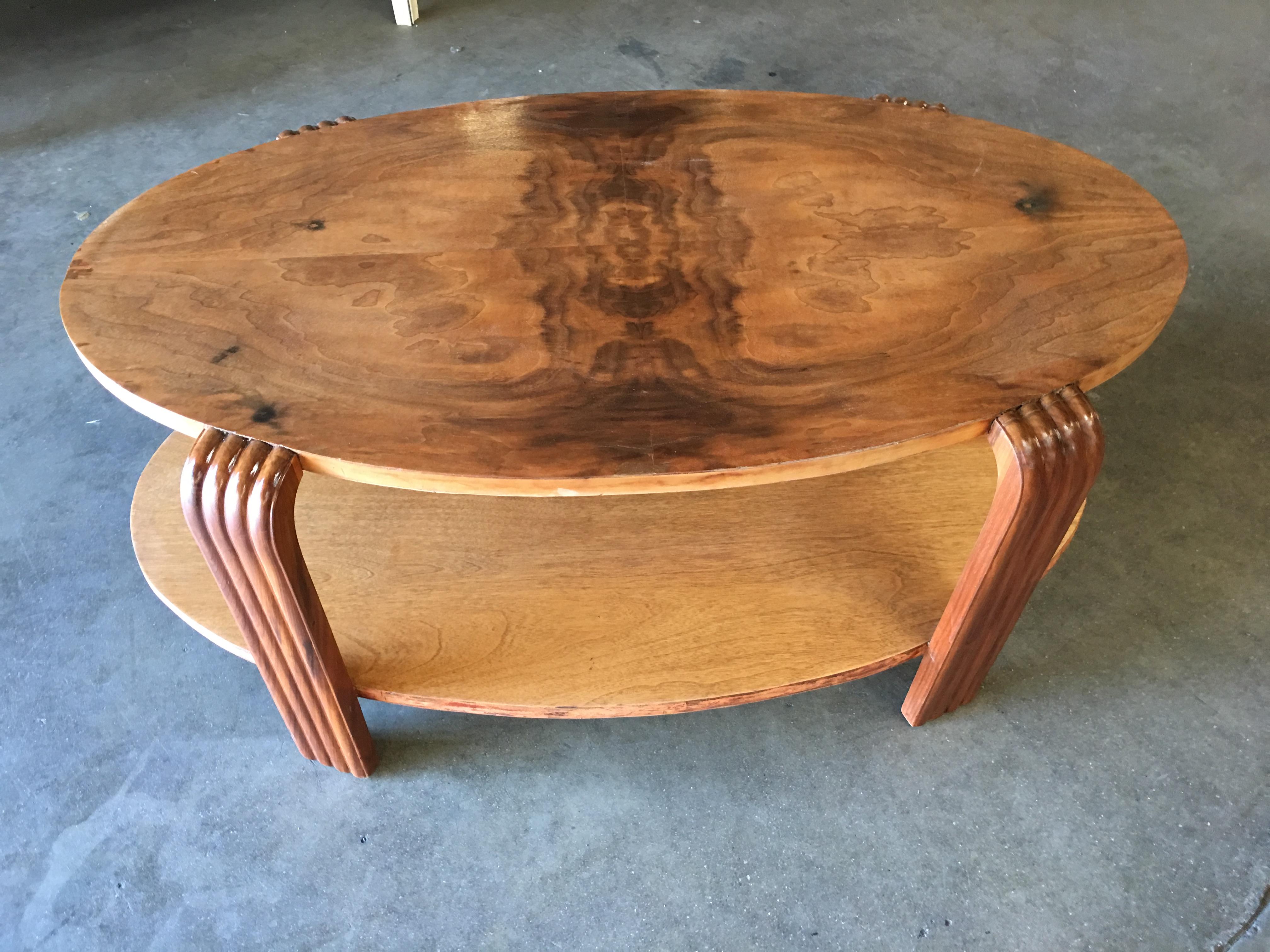 French Style Art Deco Coffee Table im Zustand „Hervorragend“ in Van Nuys, CA