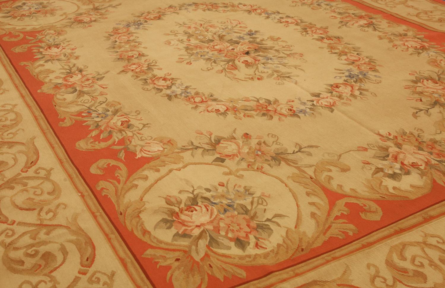 Chinese French Style Aubusson Flat-Weave Rug Floral Design with Medallion, 21st Century