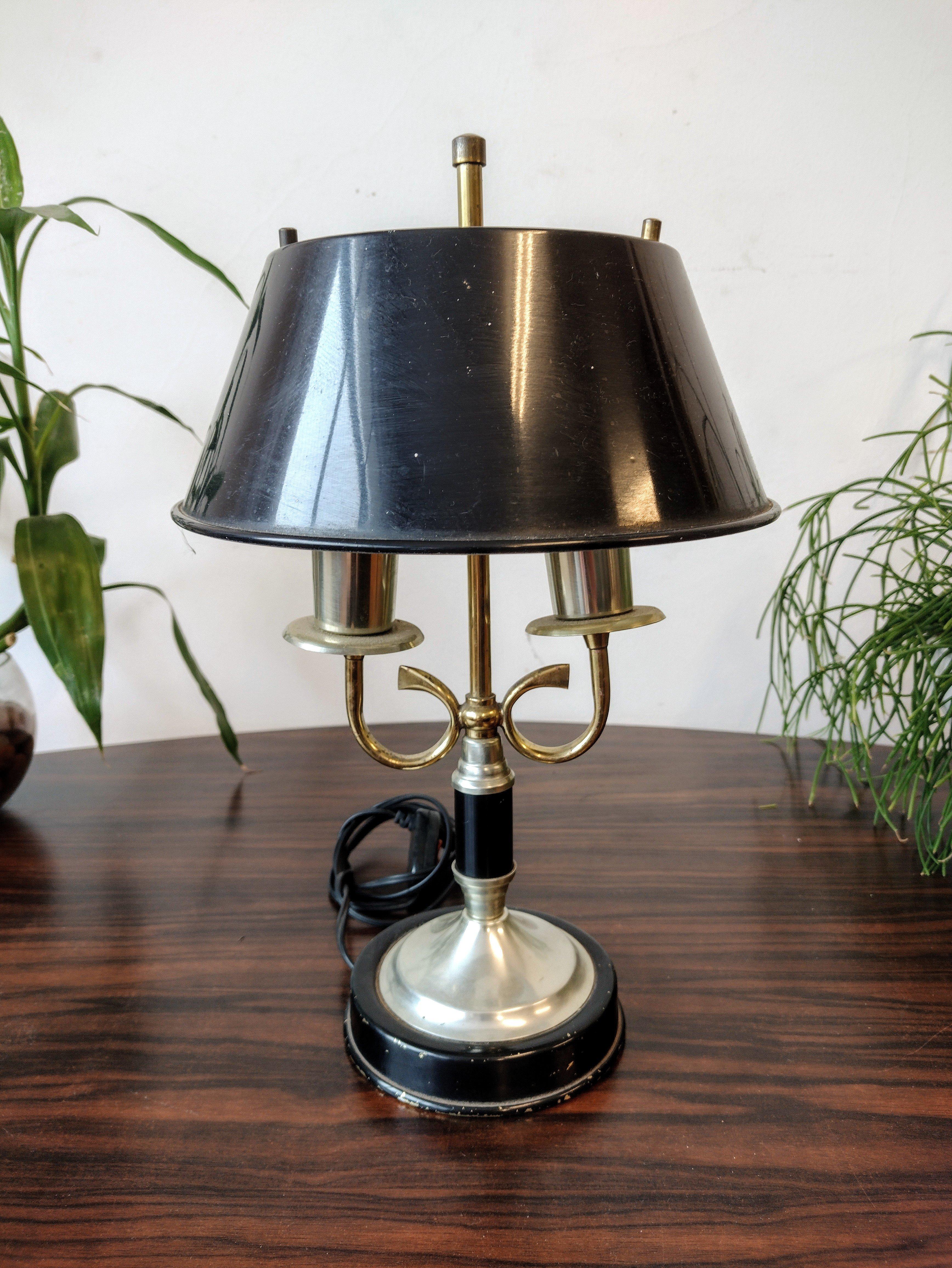 French Style Bouillotte Table Lamp with 2 Lights In Good Condition For Sale In SAO PAULO, BR