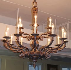 Lustre à 18 lumières en bronze de style français par Marin Modèle 18430 Royal Heritage