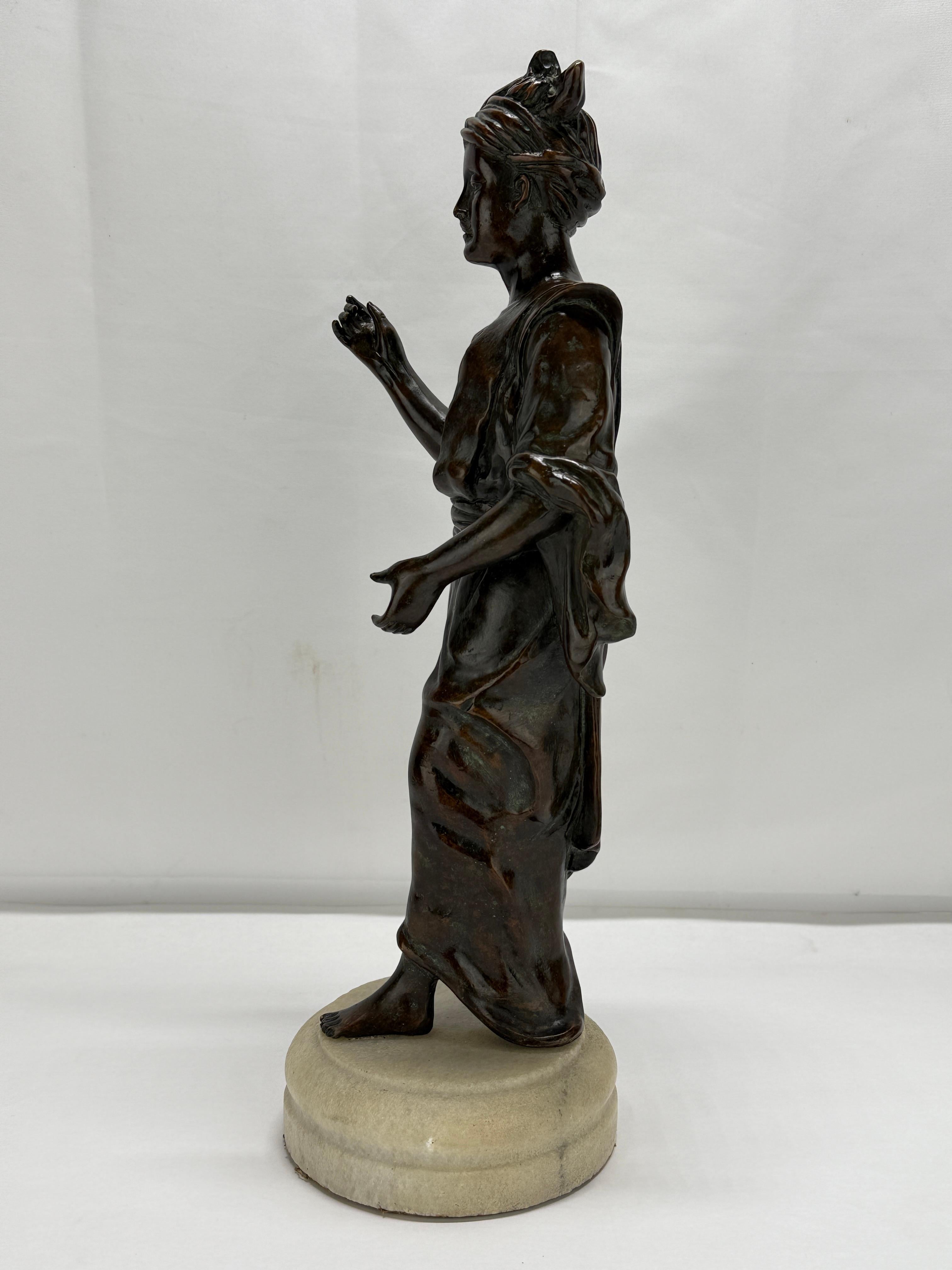 20ième siècle Sculpture orientaliste de style français en bronze sur socle en marbre style Picault en vente