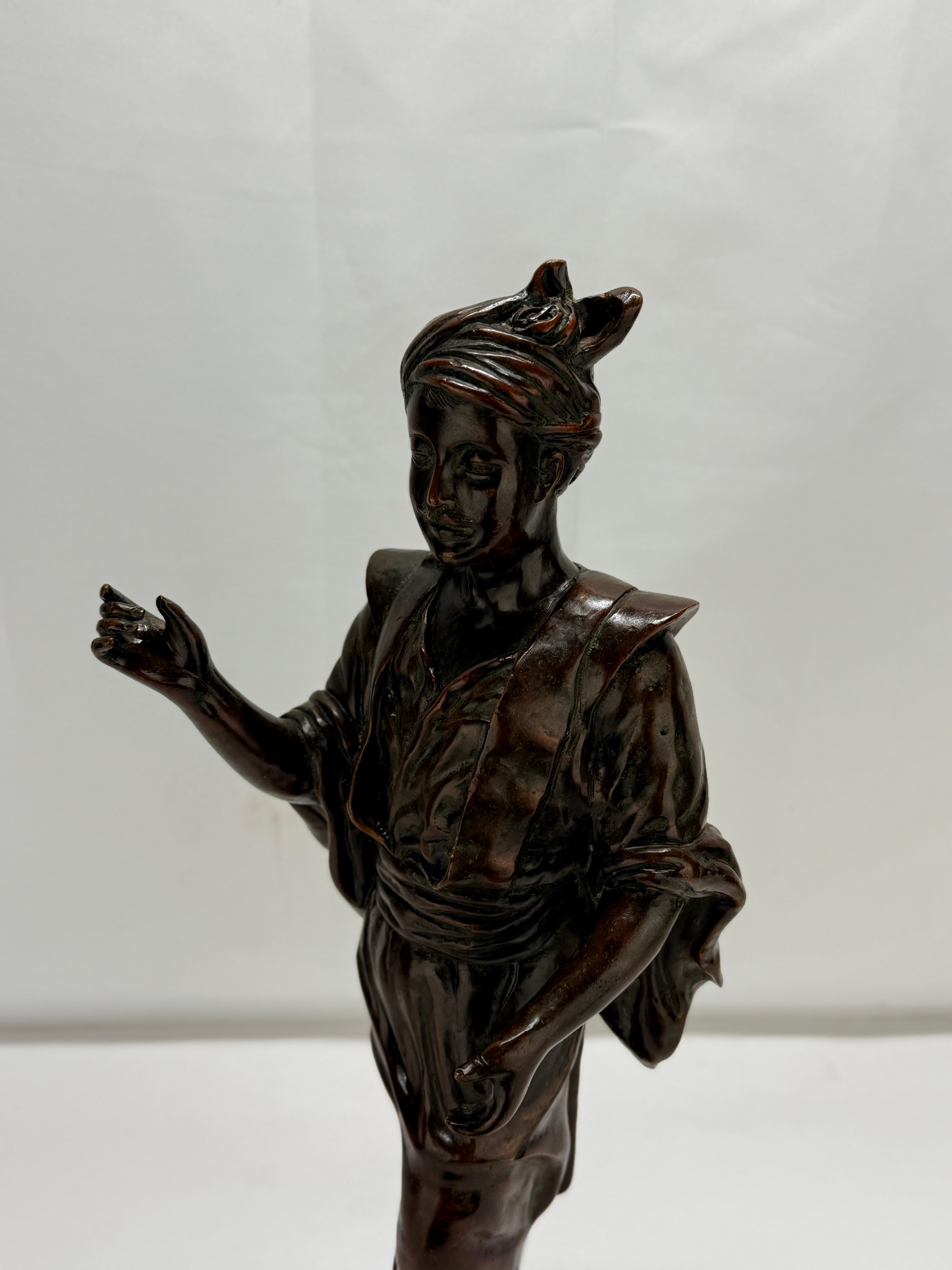 Sculpture orientaliste de style français en bronze sur socle en marbre style Picault en vente 1