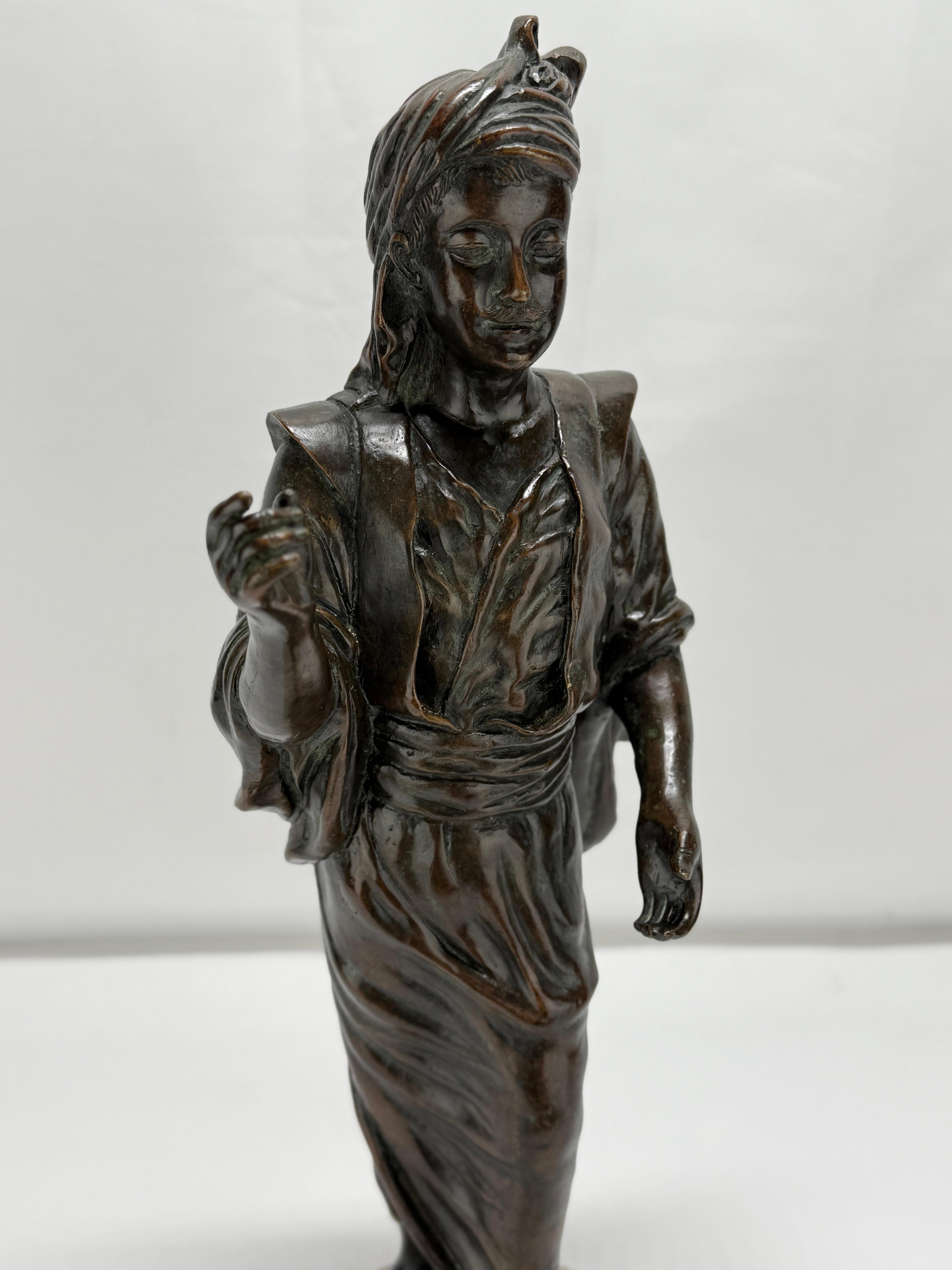 Sculpture orientaliste de style français en bronze sur socle en marbre style Picault en vente 2