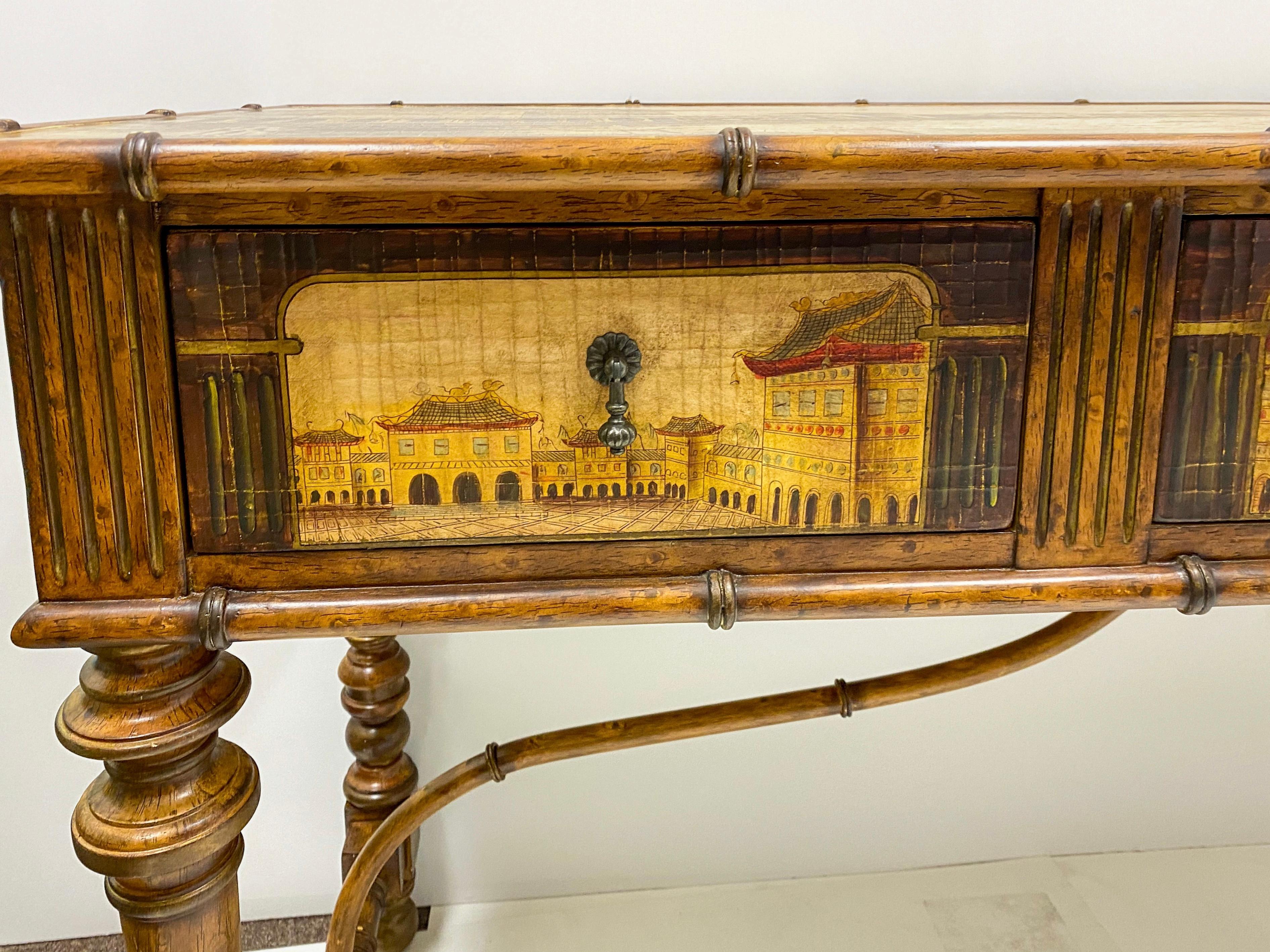 Americano Credenza / scrivania in stile francese in legno intagliato e cineserie in vendita