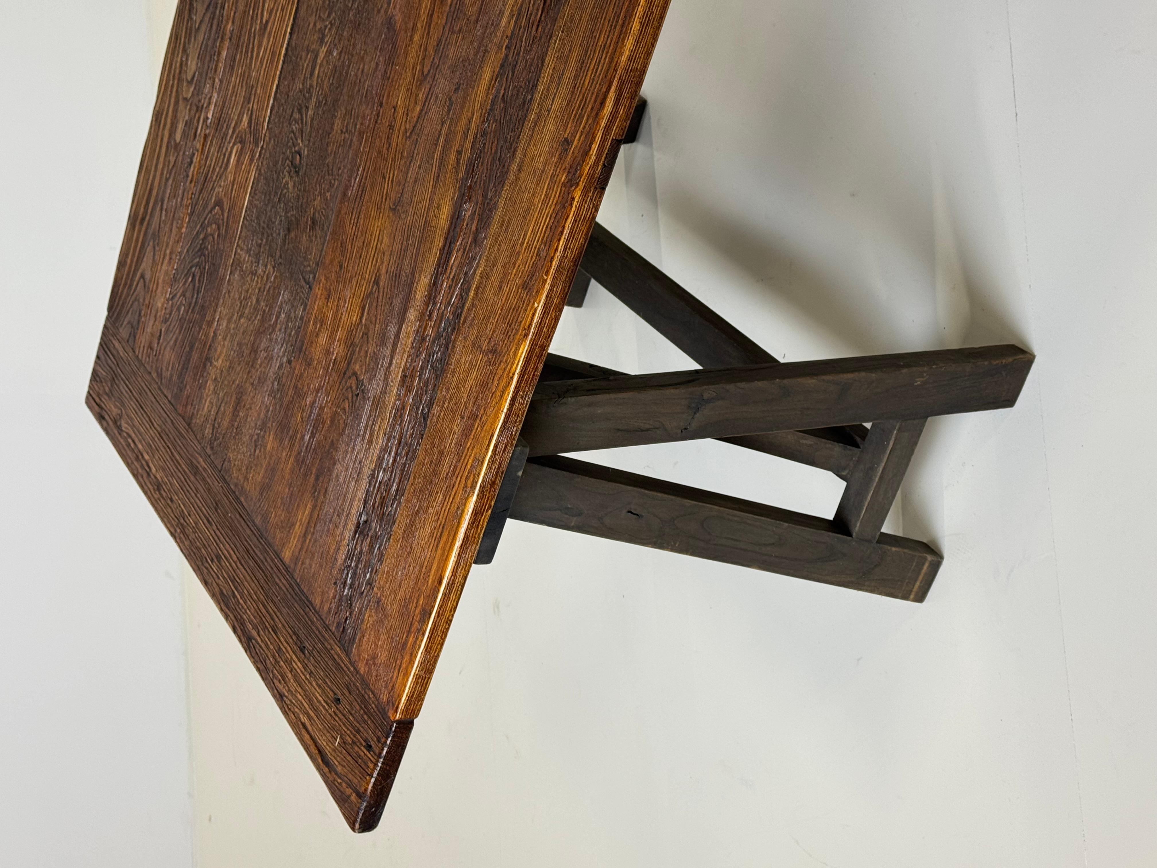 Mesa de comedor estilo francés caballetes 300cm siglo XX en venta