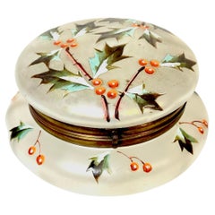 Caja Esmaltada Iridiscente con Motivo de Acebo de Estilo Francés, Estilo de Daum Nancy