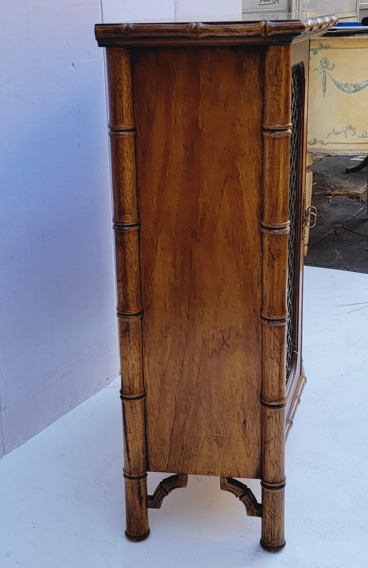 French Style Faux Bamboo Fruitwood Bookcase Cabinet with Wire Doors In Good Condition In Kennesaw, GA