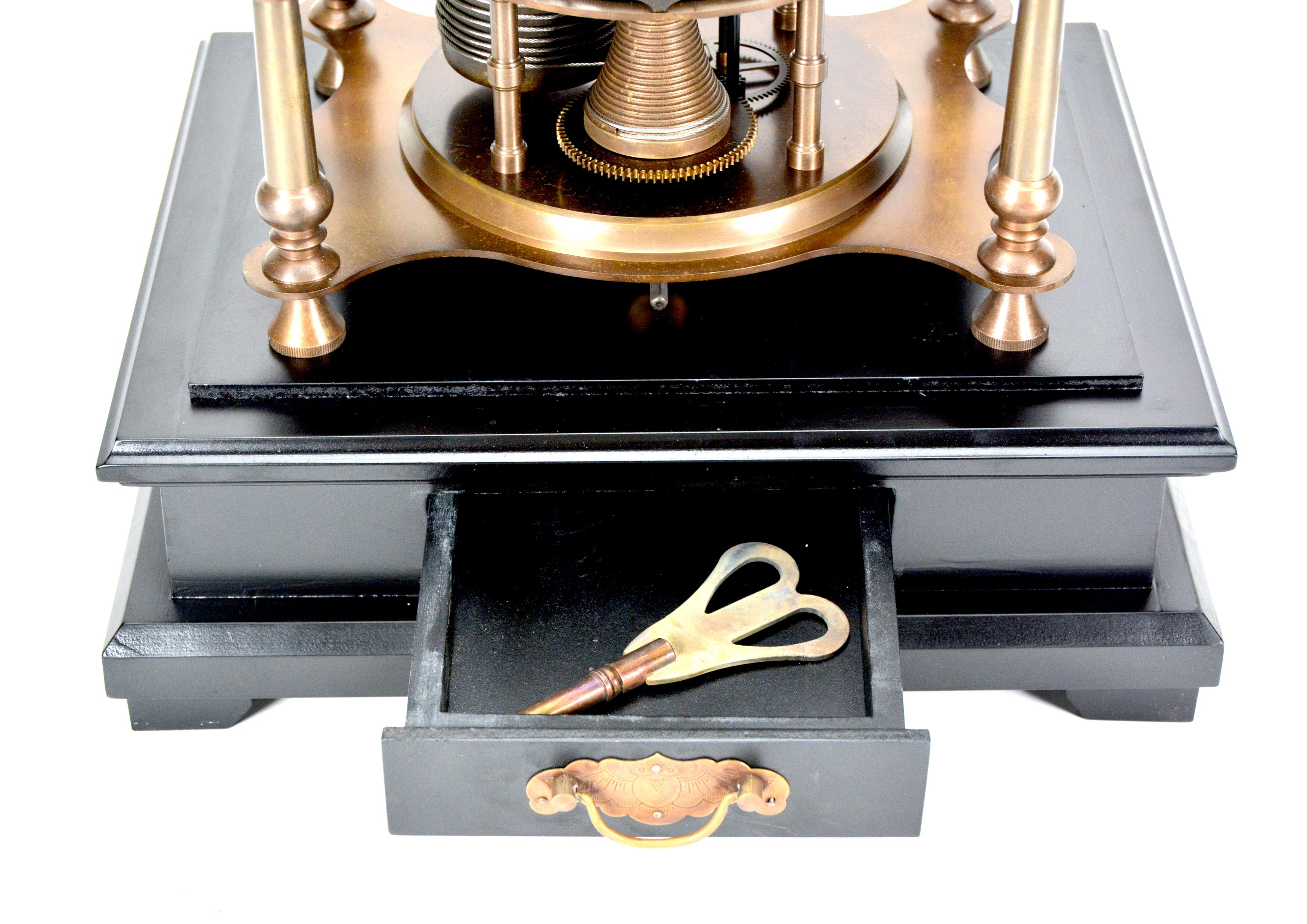 Französisch Stil Flying Ball Pendel ringförmig Porzellan Zifferblatt Fusee Skelett Uhr im Angebot 10