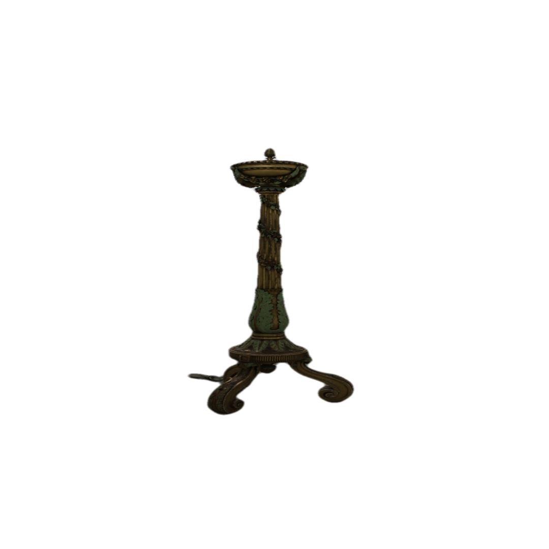 Torchère de style français sculptée et dorée à la main à colonne avec guirlande en vente 3