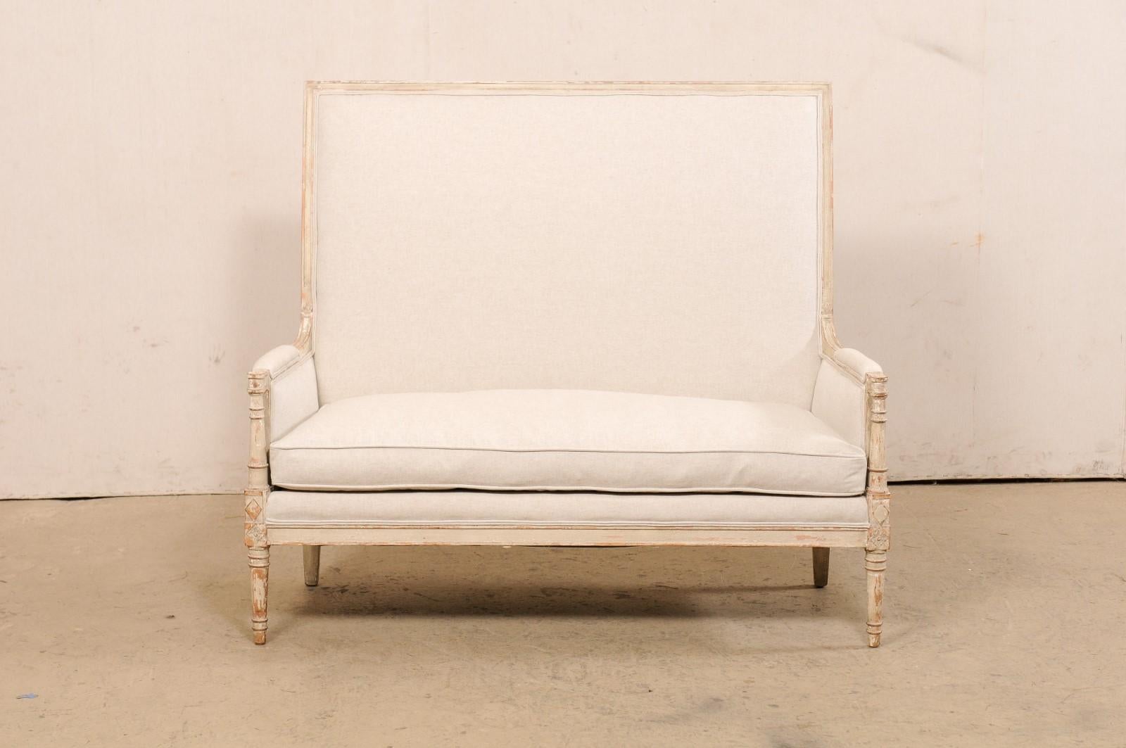 French Style High-Back Upholstered Settee W/New Belgian Linen Upholstery For Sale 6