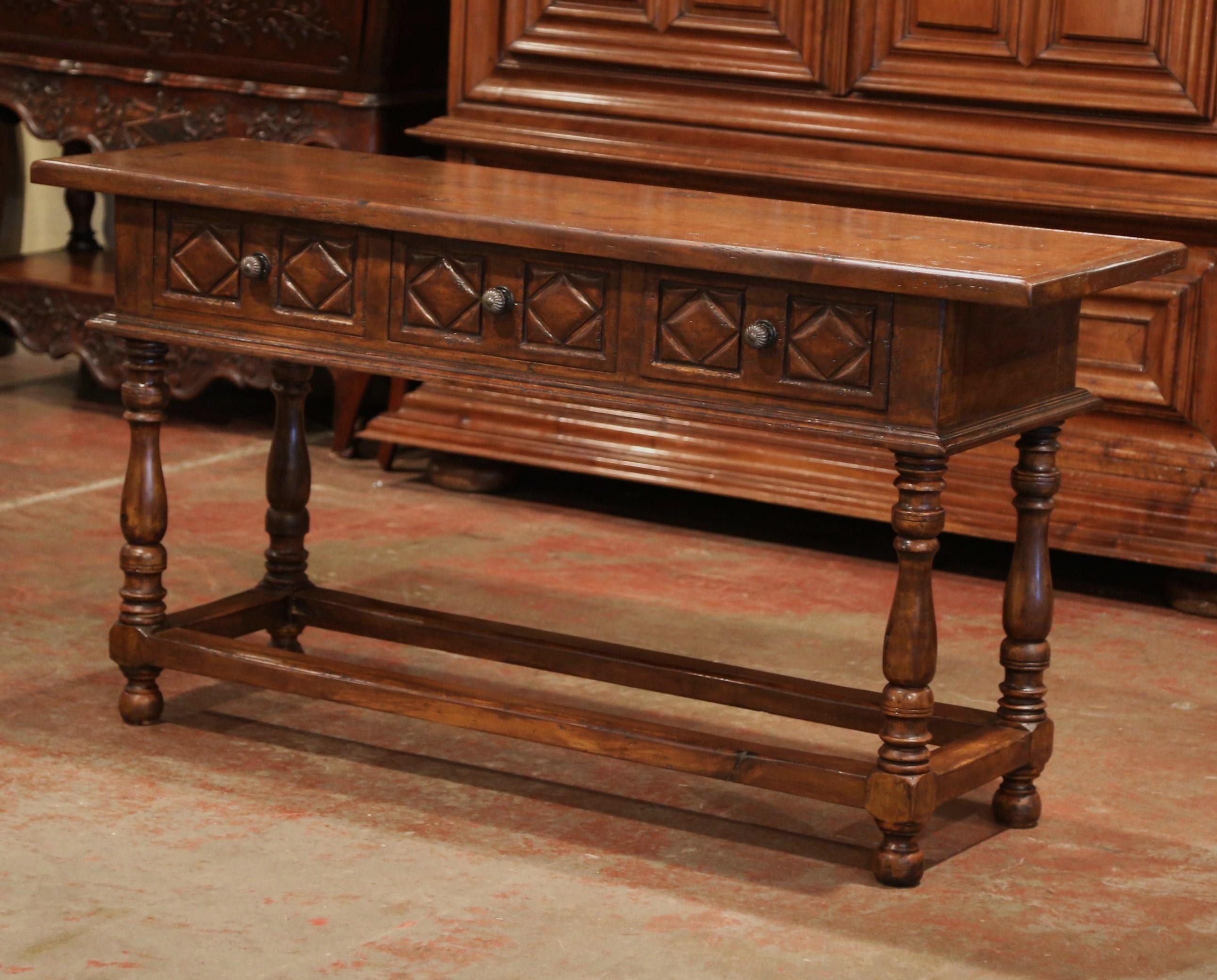 French Style Louis XIII Hand Carved Walnut Console Sofa Table with Drawers In Excellent Condition In Dallas, TX