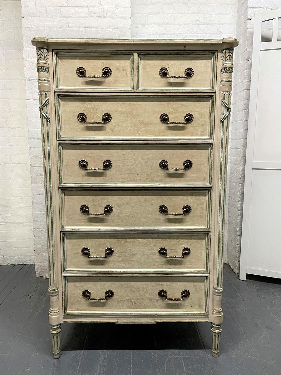 French style Louis XIV painted chest. The chest has a total of six pull out drawers, original brass hardware and nicely painted. Can also be used a lingerie chest.