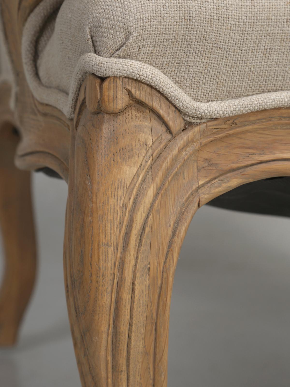 French Style Louis XV Bergère Chair Made of White Oak and Upholstered in Linen 4