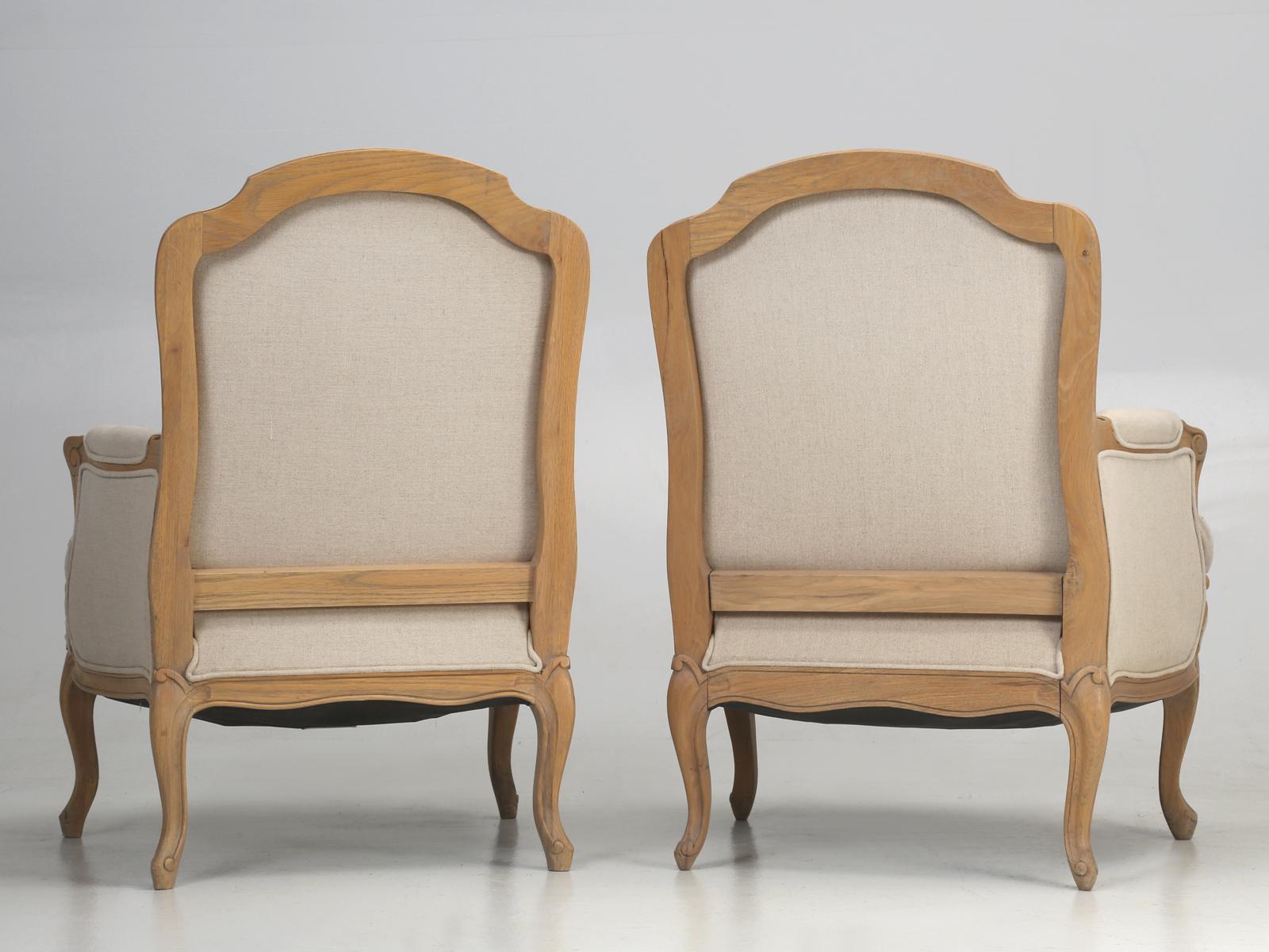 French Style Louis XV Bergère Chair Made of White Oak and Upholstered in Linen 7